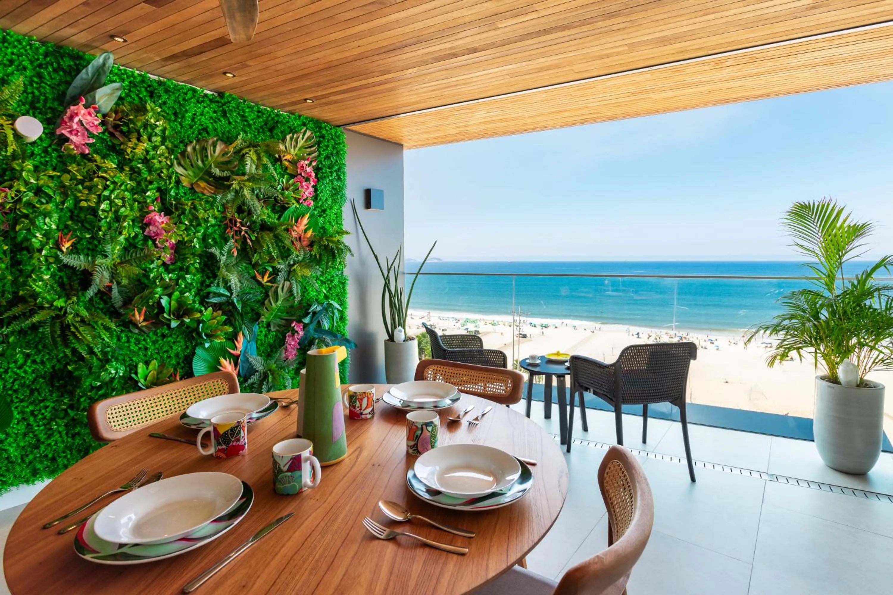 Luxuosos Apartamentos por Temporada na Atlântica à Beira-Mar, Copacabana
