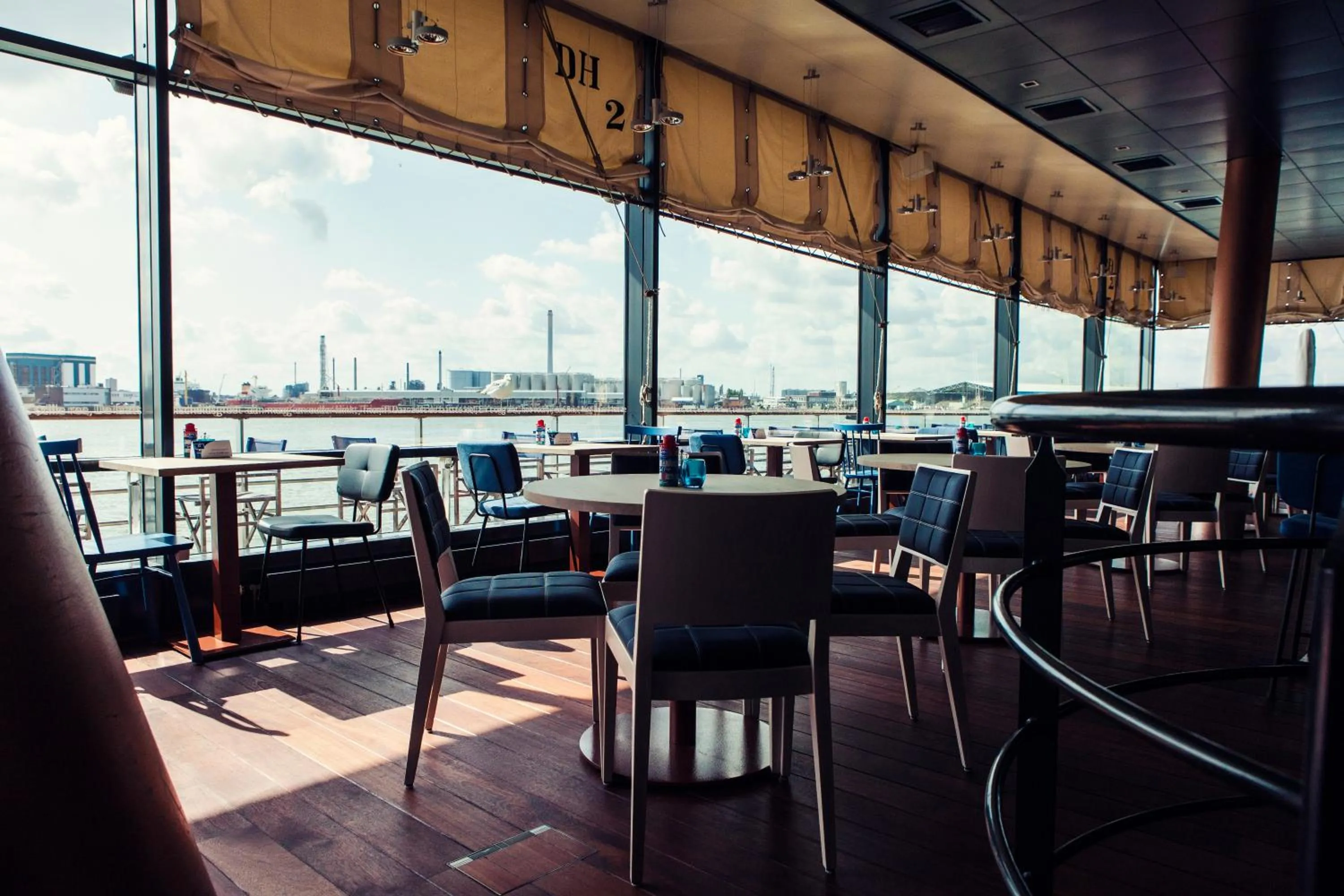 Restaurant/places to eat in Delta Hotel