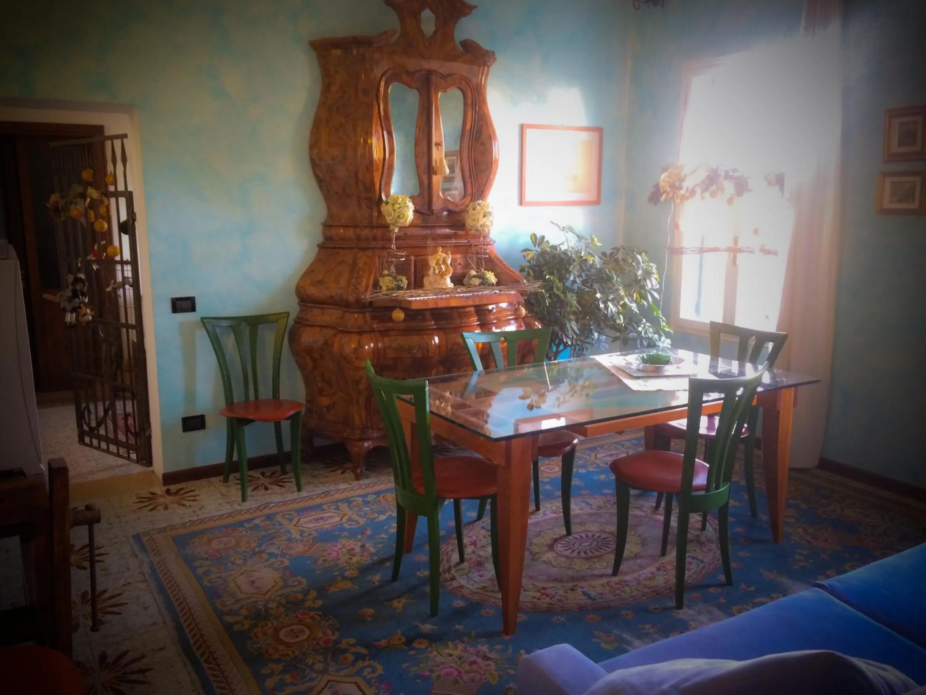 Communal lounge/ TV room in Bed & Breakfast Don Carlos