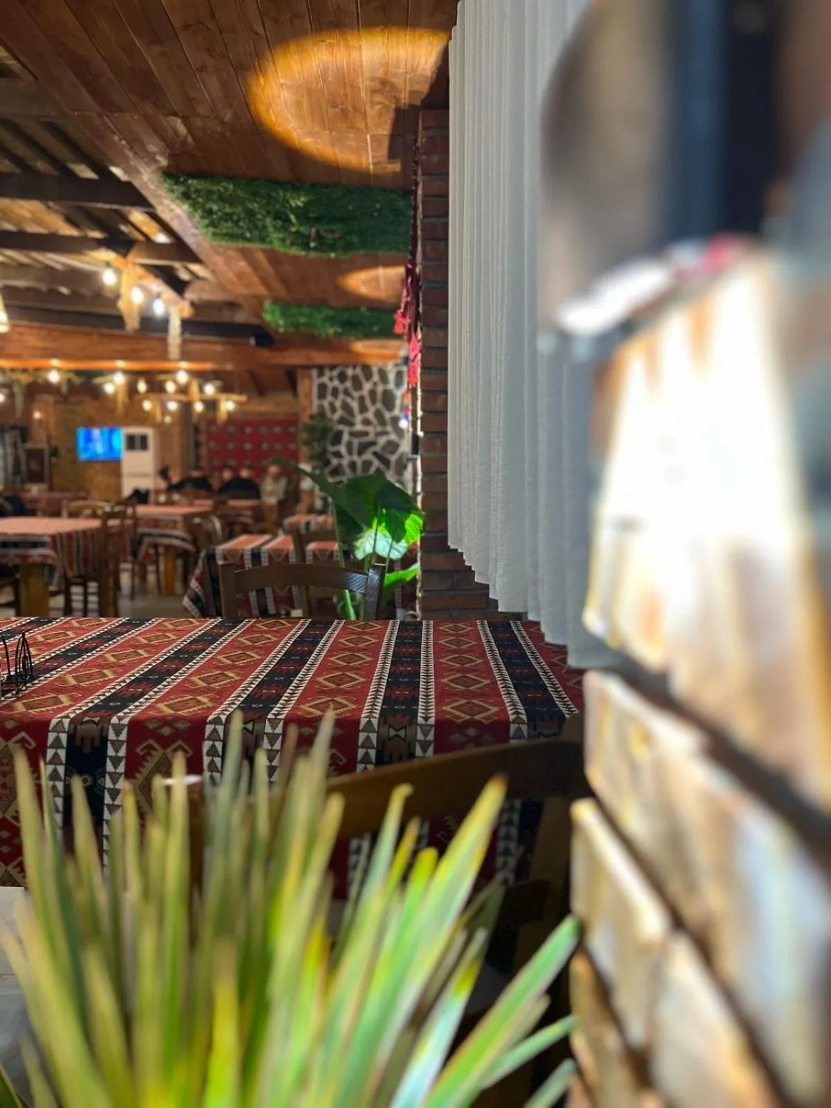 Restaurant/places to eat in TE BUJTINA HOTEL- Cozy Stay with Traditional Breakfast Near Beach