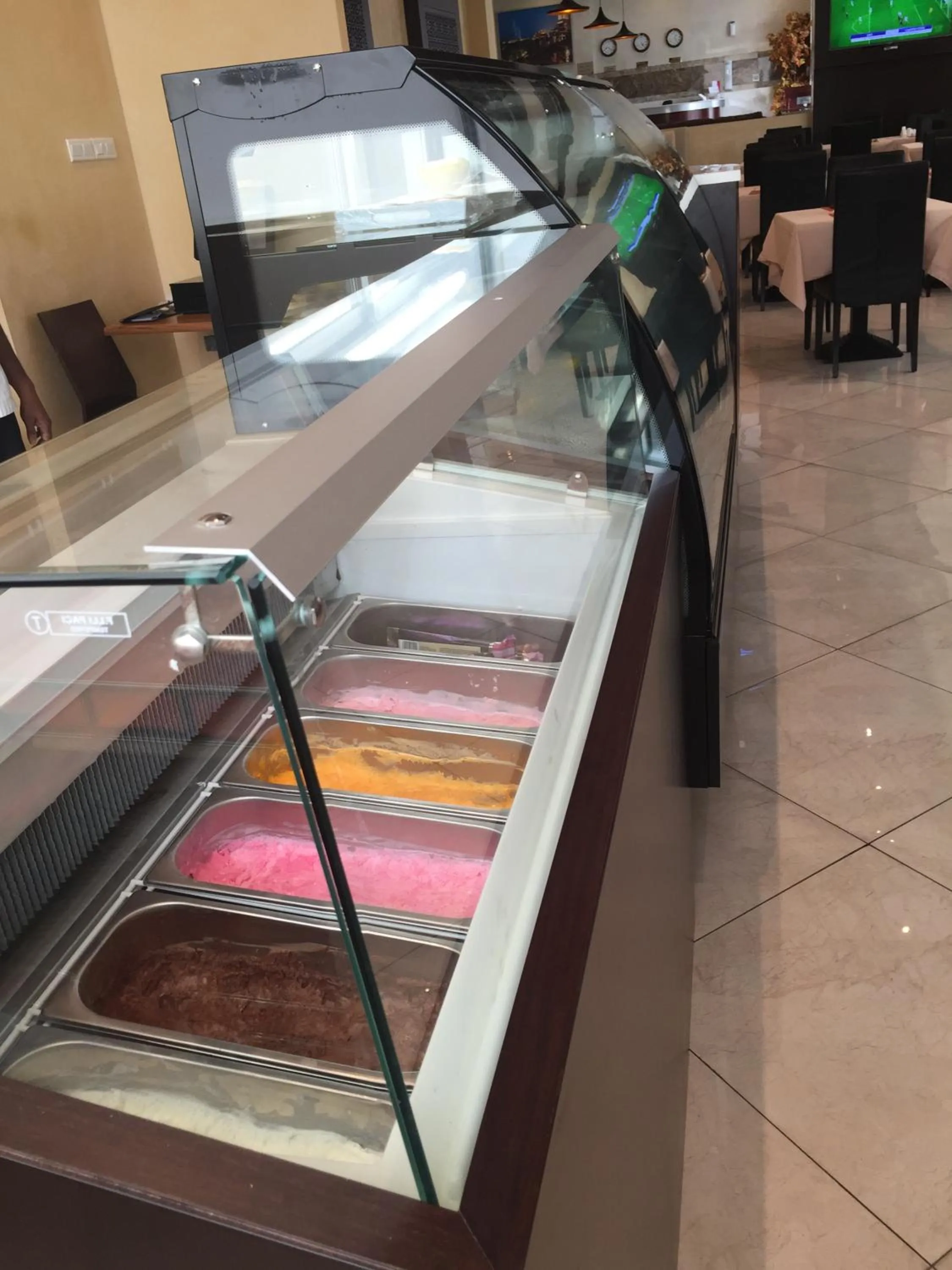 Food and drinks in Boulevard City Suites Hotel Apartments