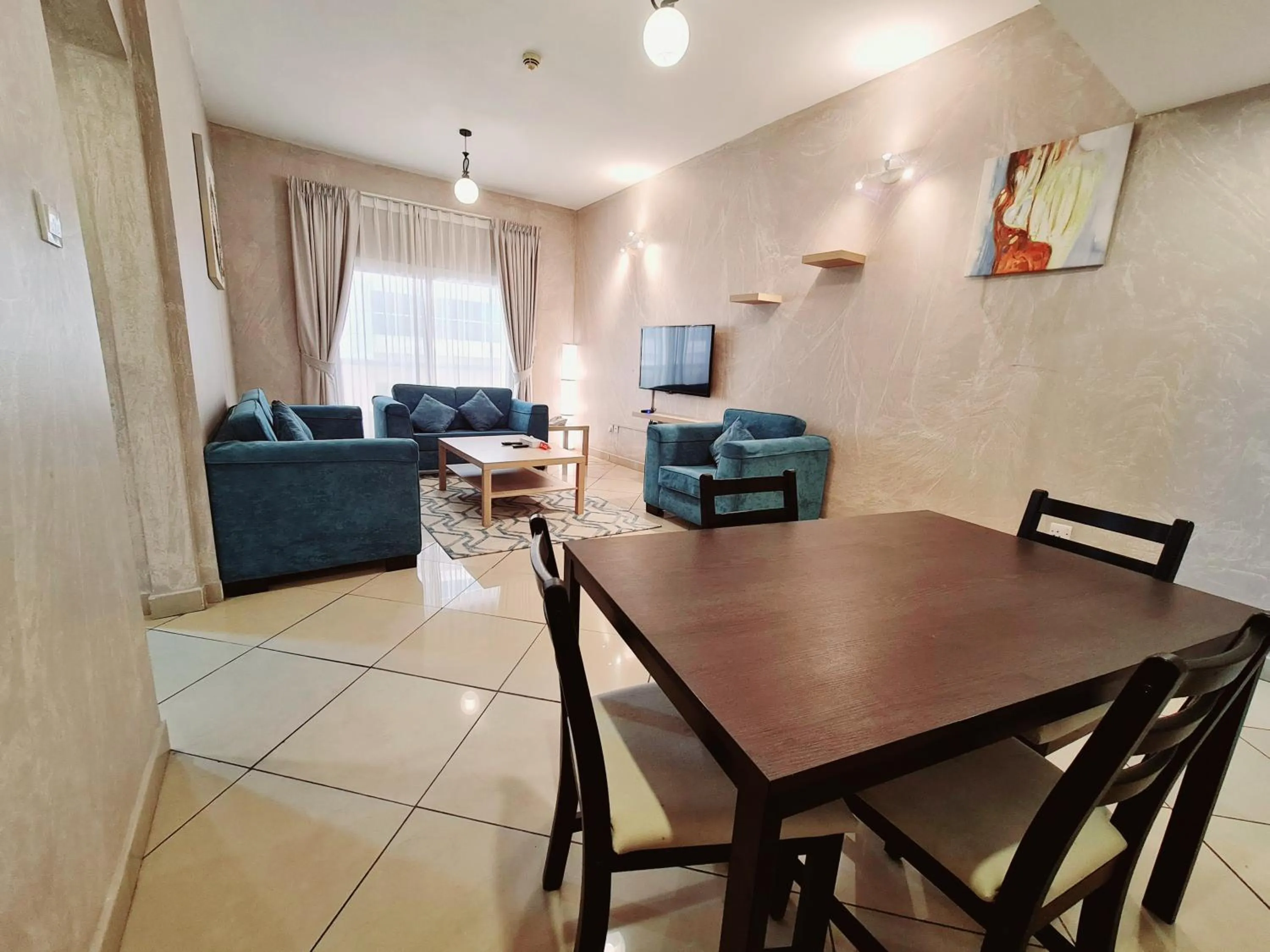 TV and multimedia in Boulevard City Suites Hotel Apartments