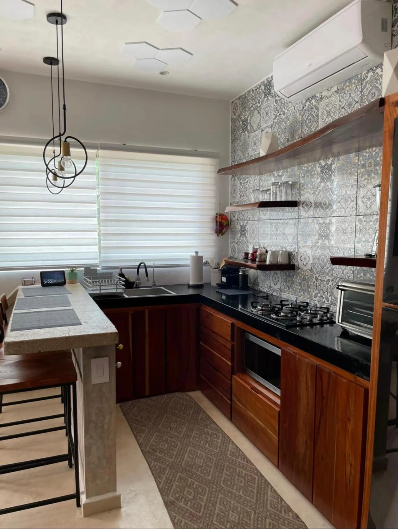 Kitchen or kitchenette in Casa Bene Villas