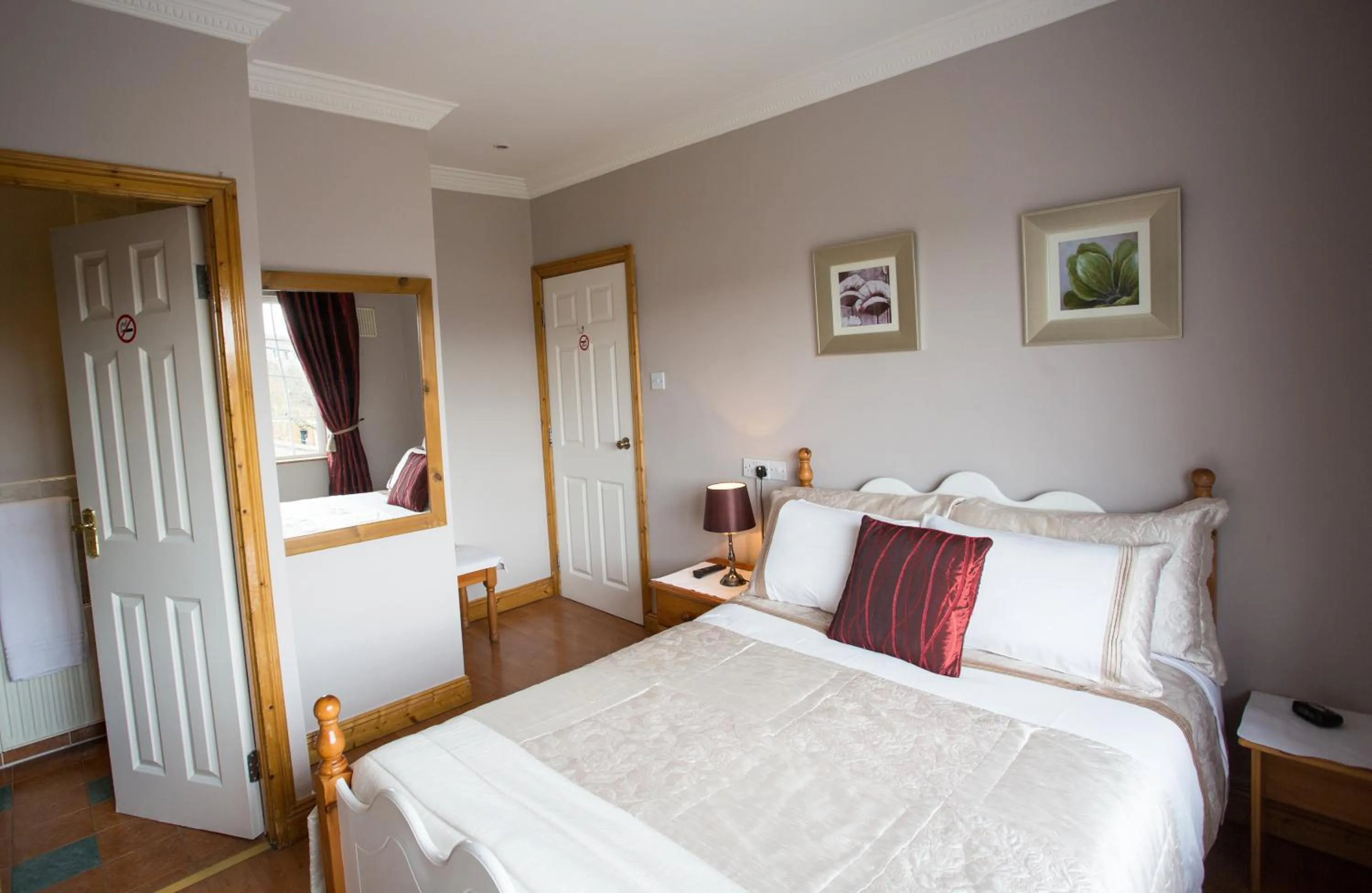 Photo of the whole room, Bed in Almanii