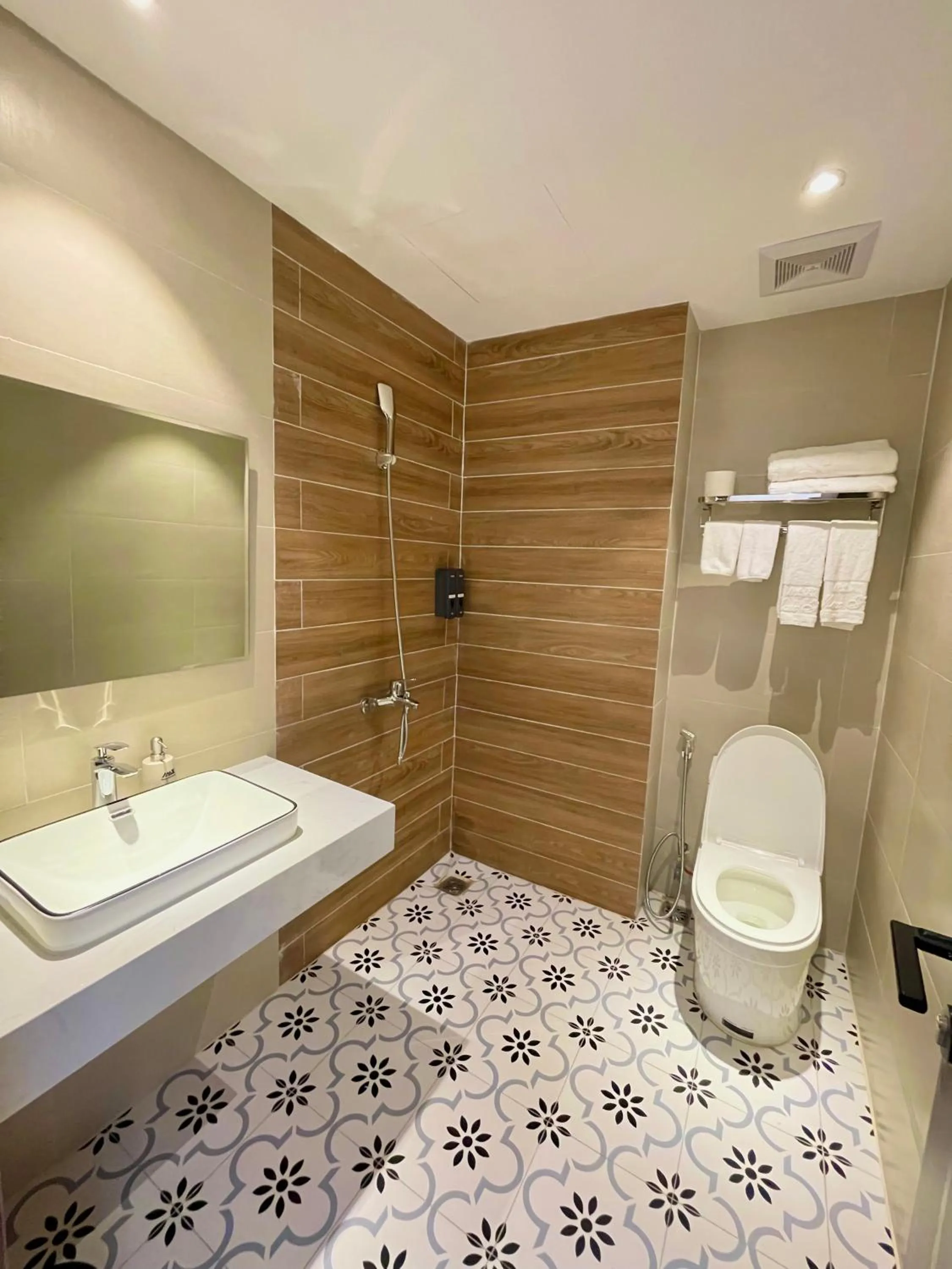 Toilet in Sapa Legacy Hotel