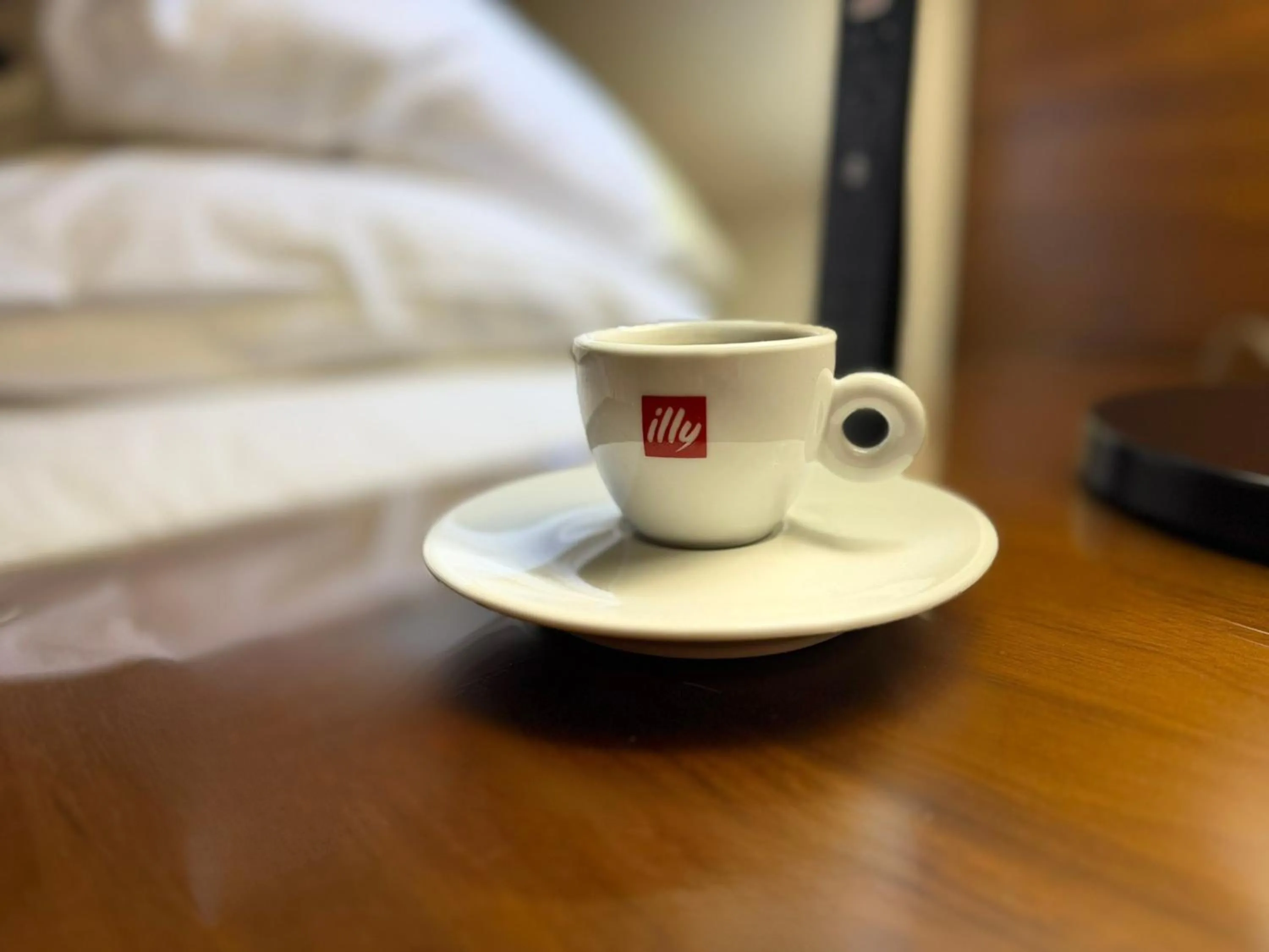 Coffee/tea facilities in Le Meridien Charlotte