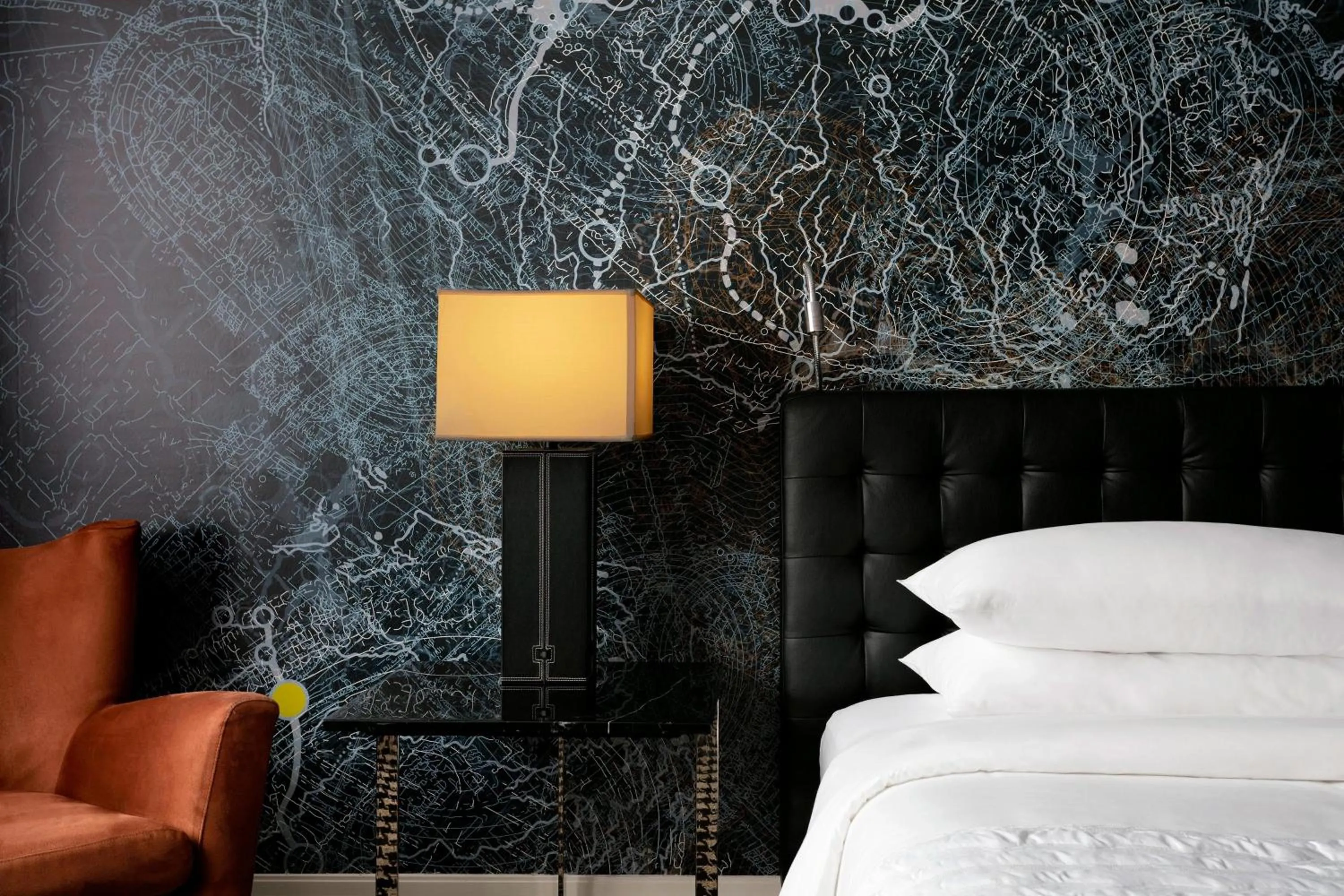 Photo of the whole room, Bed in Le Meridien Charlotte