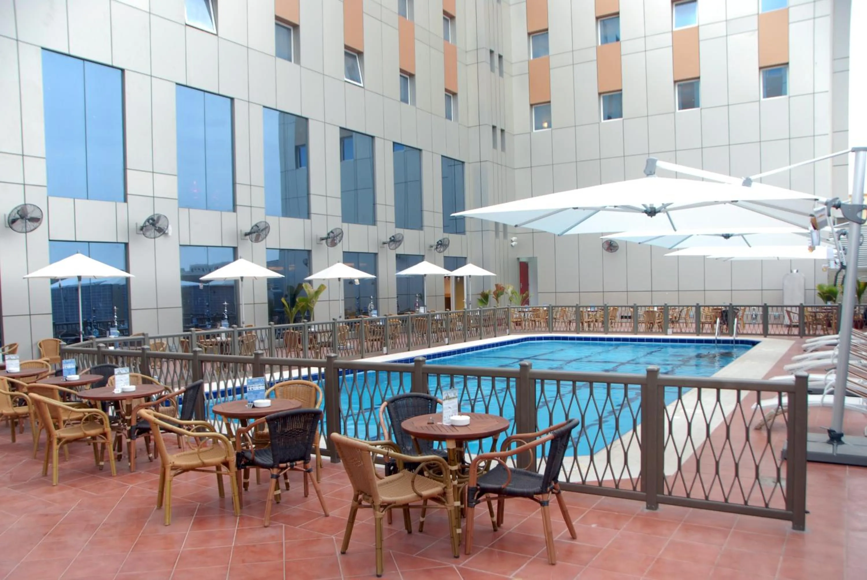Swimming pool in Ibis Yanbu