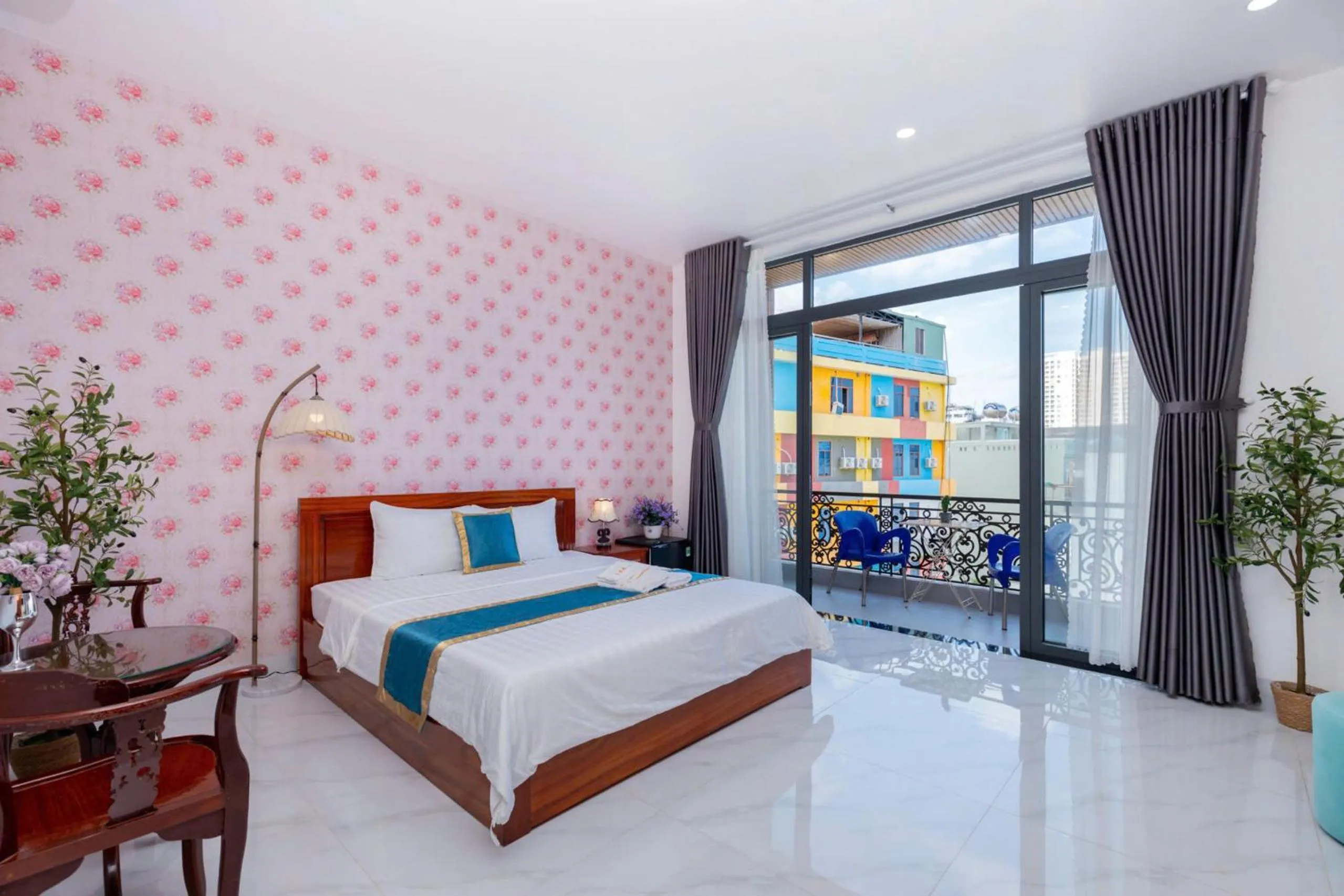 Photo of the whole room, Bed in 126 Vung Tau Pool Villa Back Beach From 4 To 12 Rooms Options