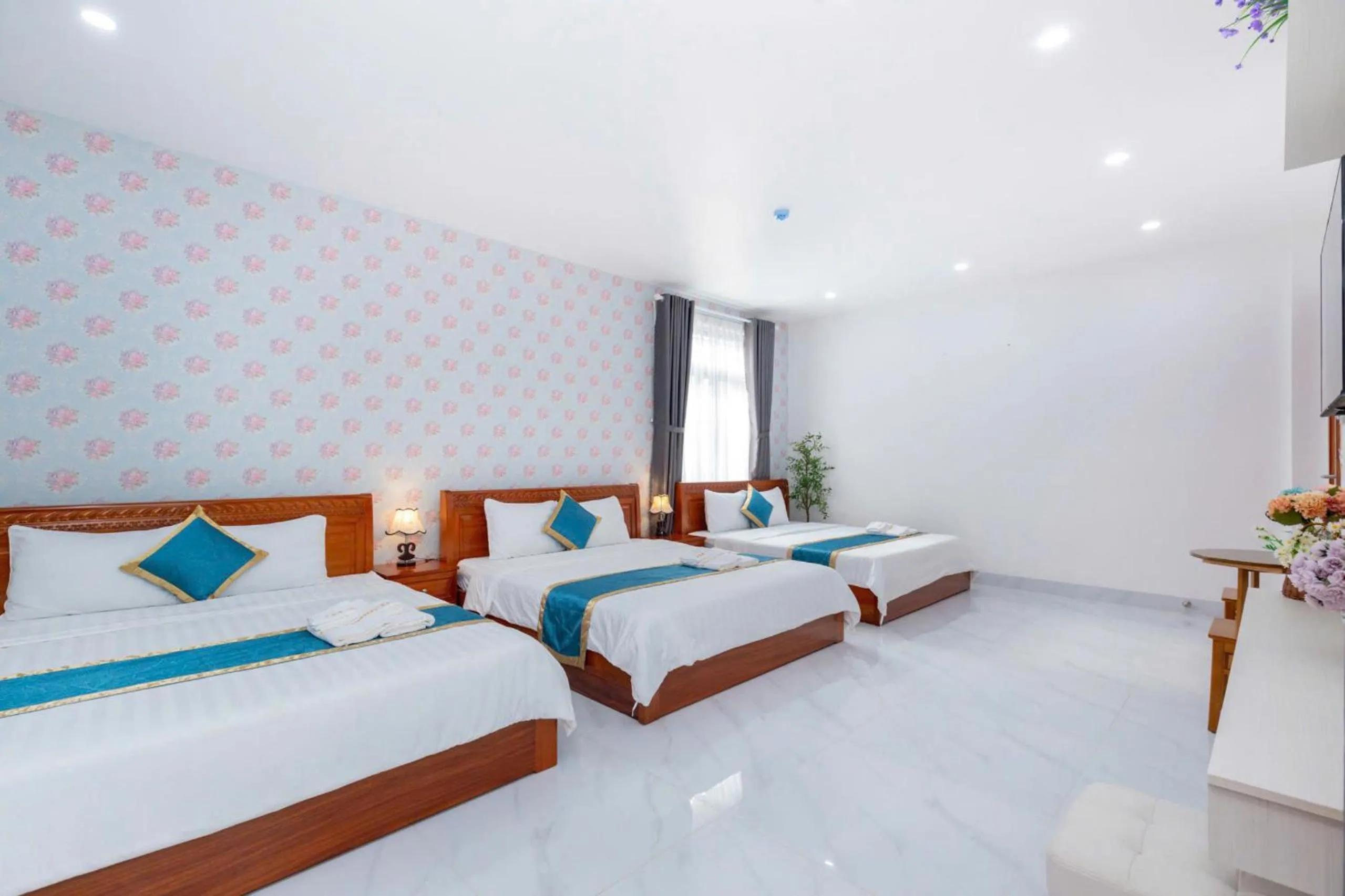 Bed in 126 Vung Tau Pool Villa Back Beach From 4 To 12 Rooms Options