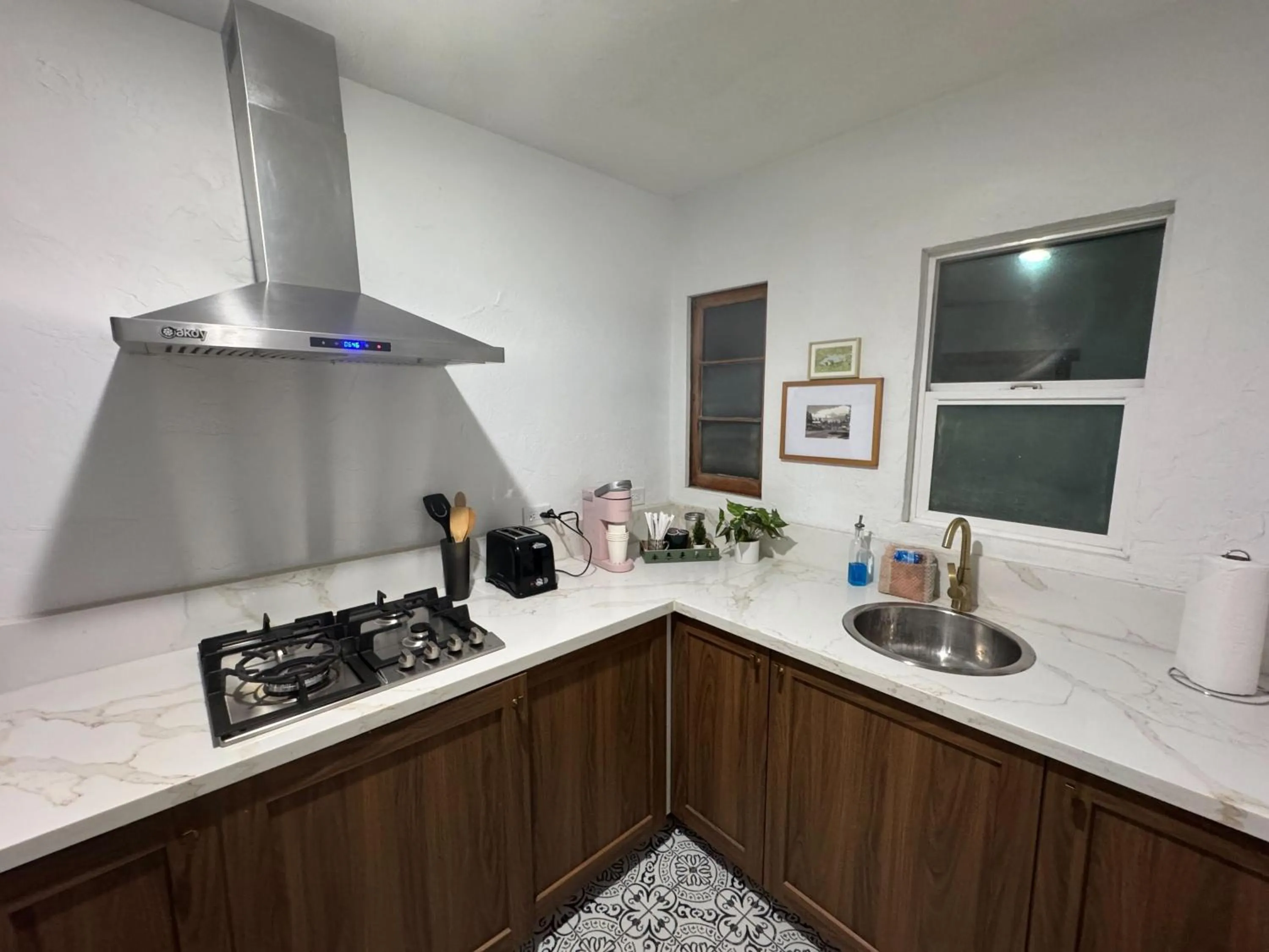 Kitchen or kitchenette in Three Pines Cabins