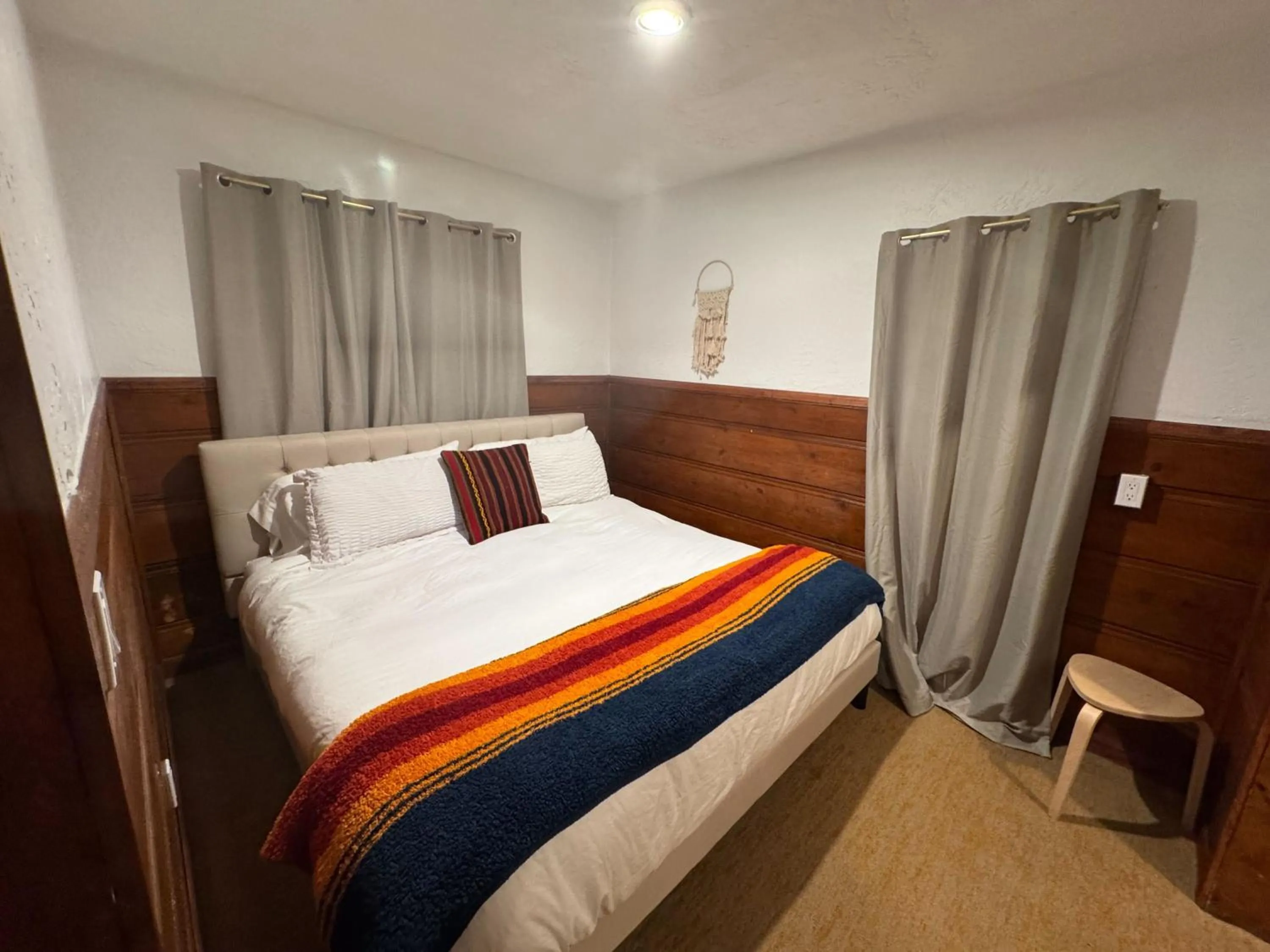 Bedroom, Bed in Three Pines Cabins