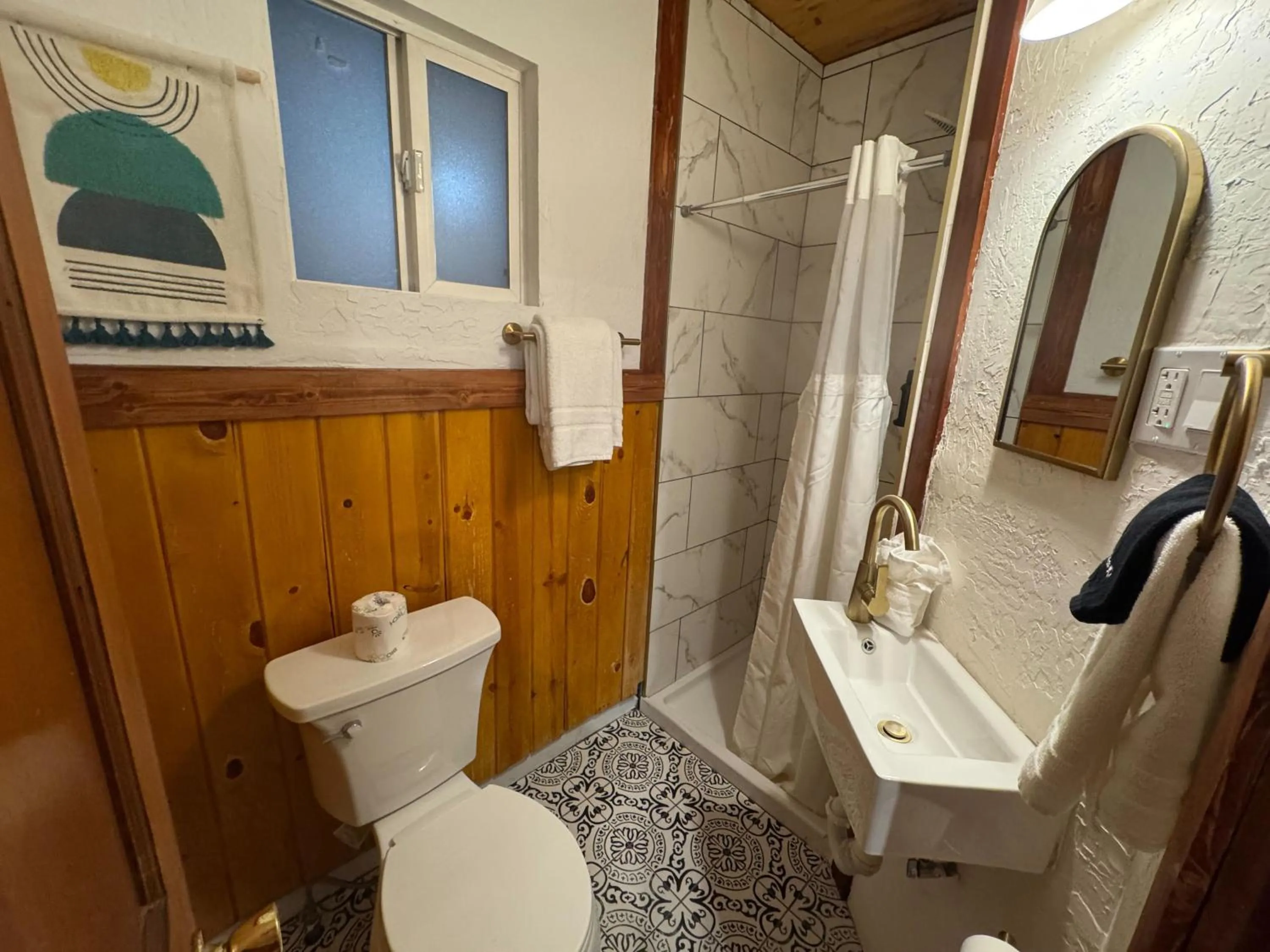 Bathroom in Three Pines Cabins