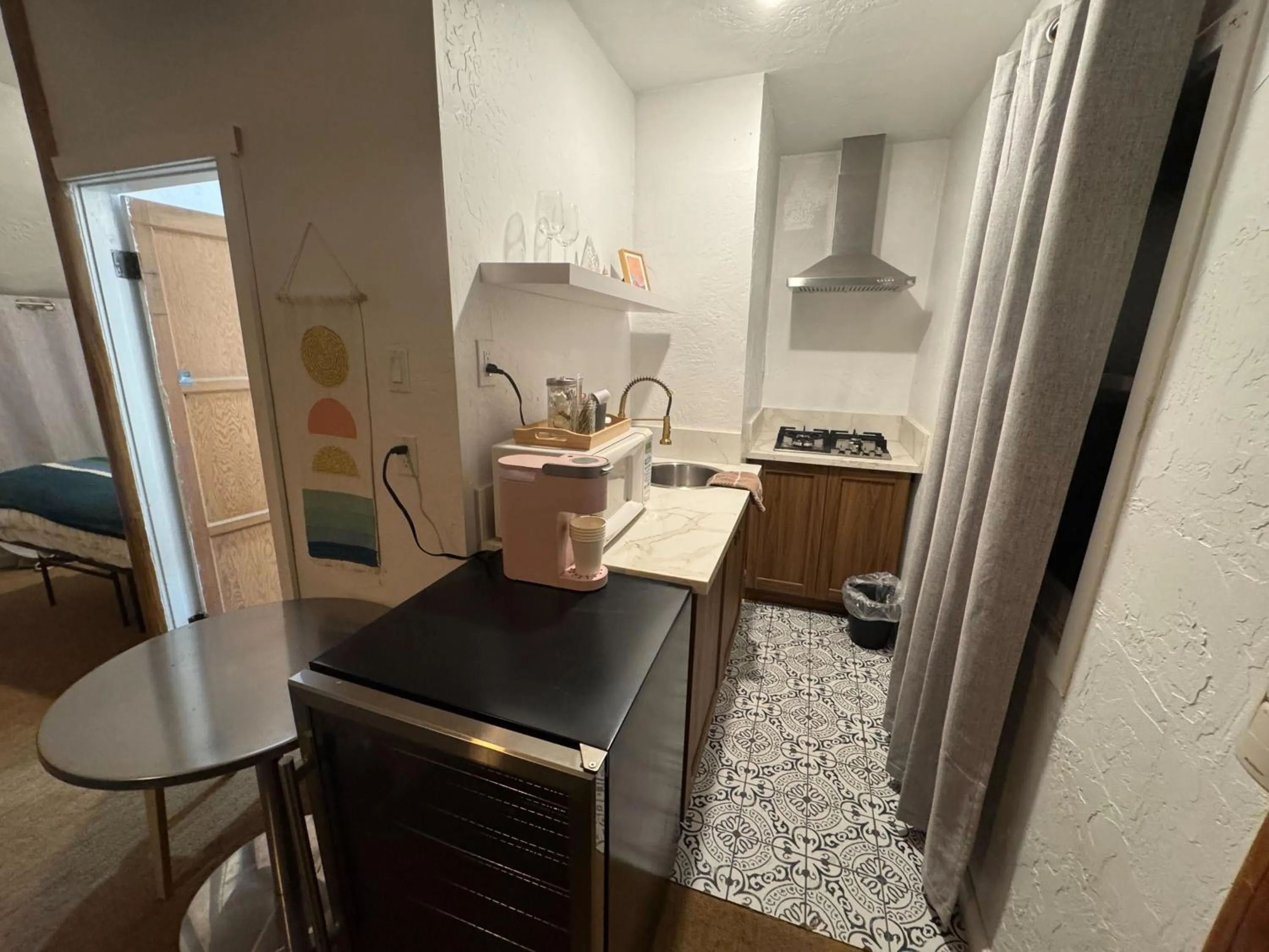 Kitchen or kitchenette in Three Pines Cabins