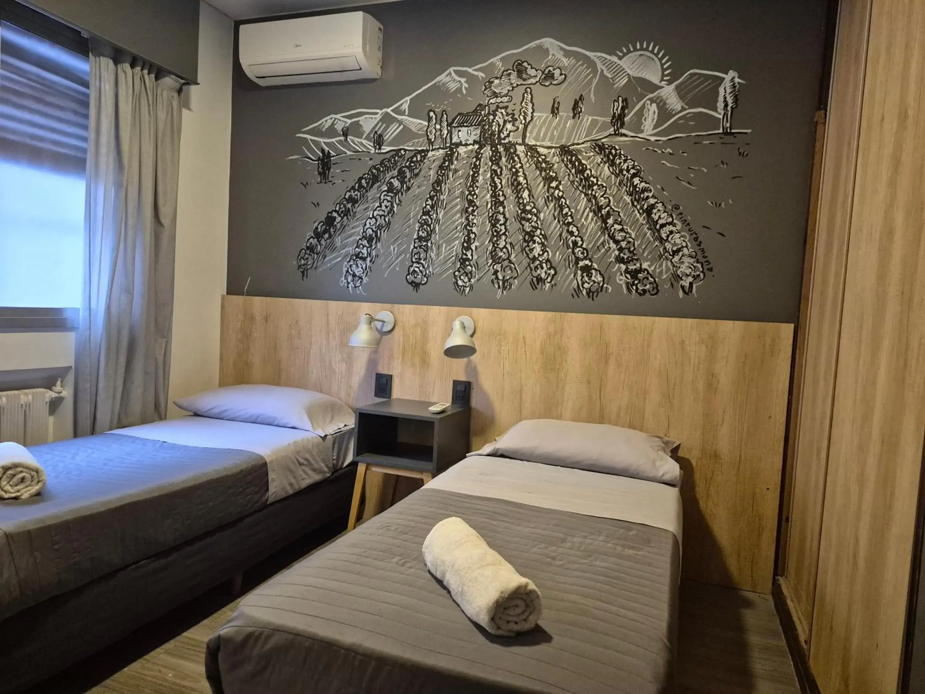 Standard Twin Room with Shared Bathroom - single occupancy in Chill Inn Hostel Standard Twin Room with Shared Bathroom - single occupancy in Chill Inn Hostel