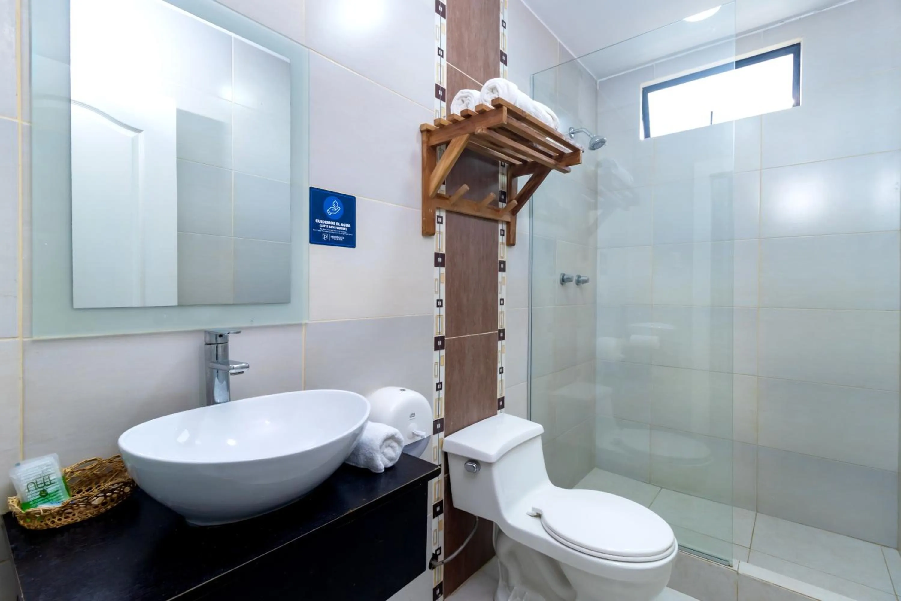 Bathroom in Hotel Presidente Beach Salinas