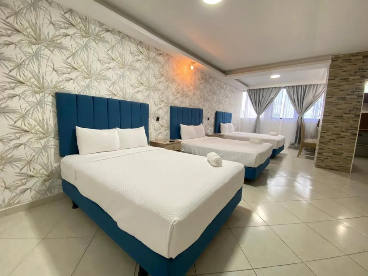 Property building, Bed in Hotel Presidente Beach Salinas