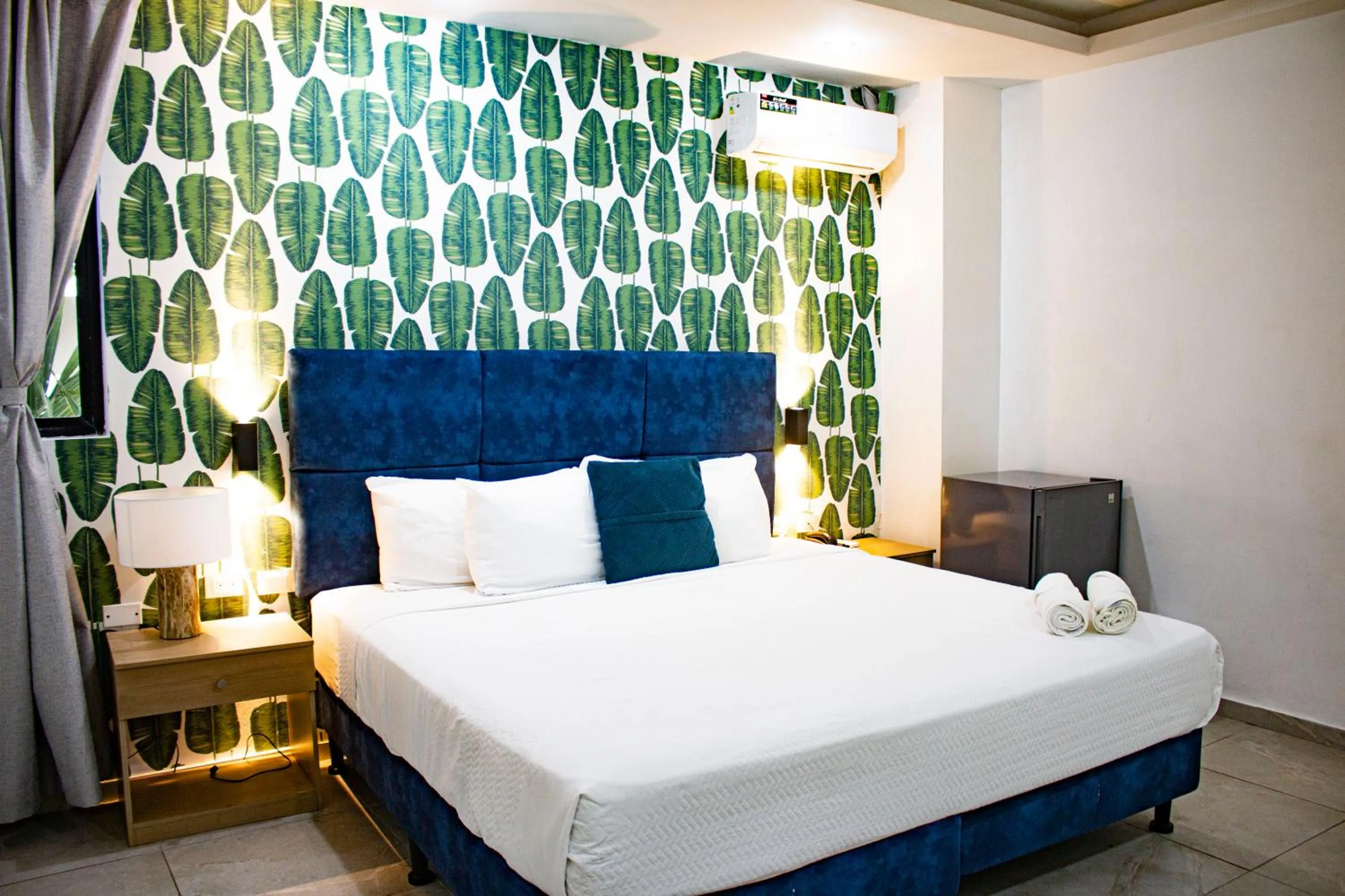 Property building, Bed in Hotel Presidente Beach Salinas