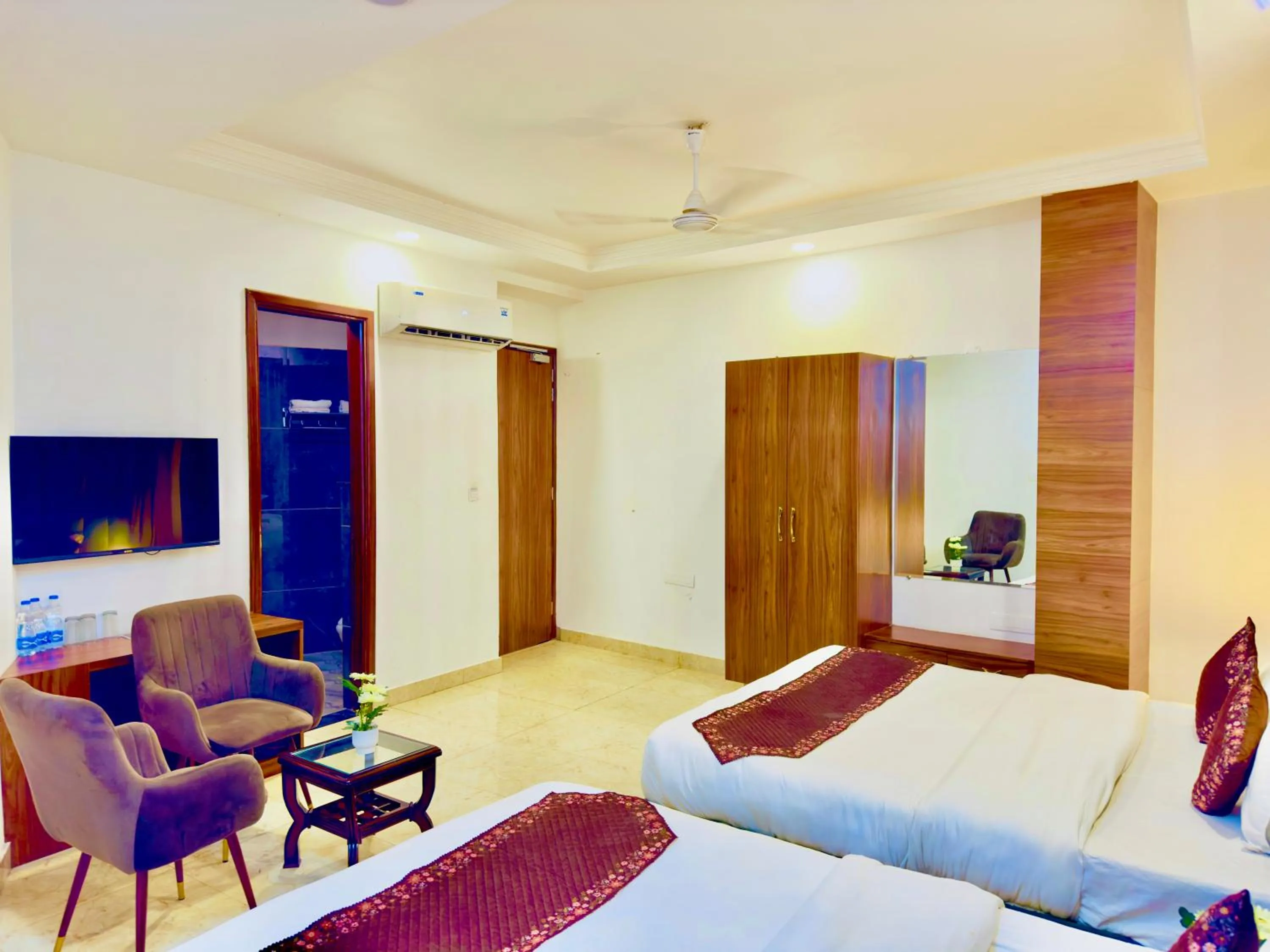 Bed in Hotel La Casa, Amritsar