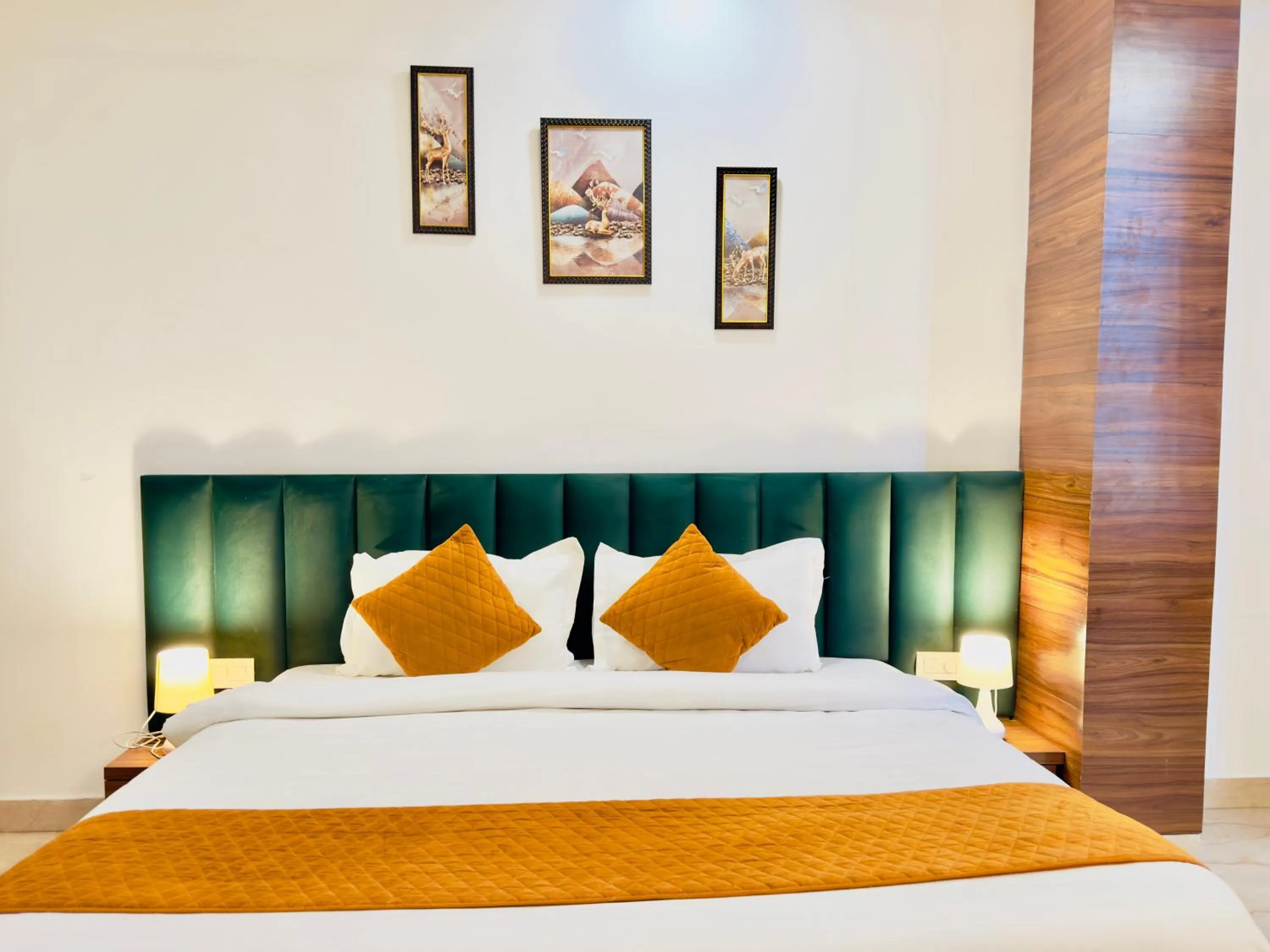 Bed in Hotel La Casa, Amritsar