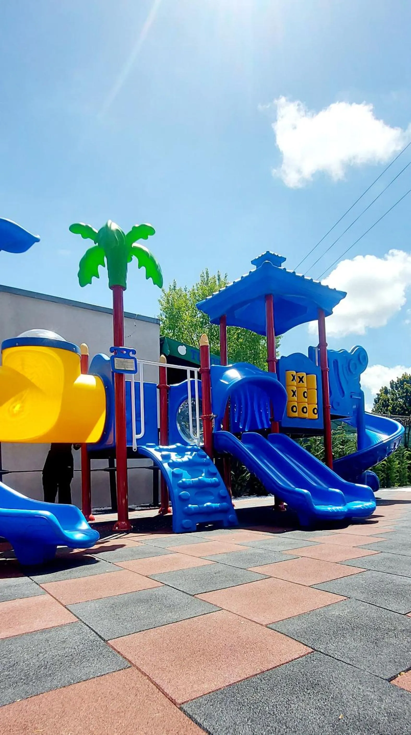 Children play ground in HOTEL DUNĂREA