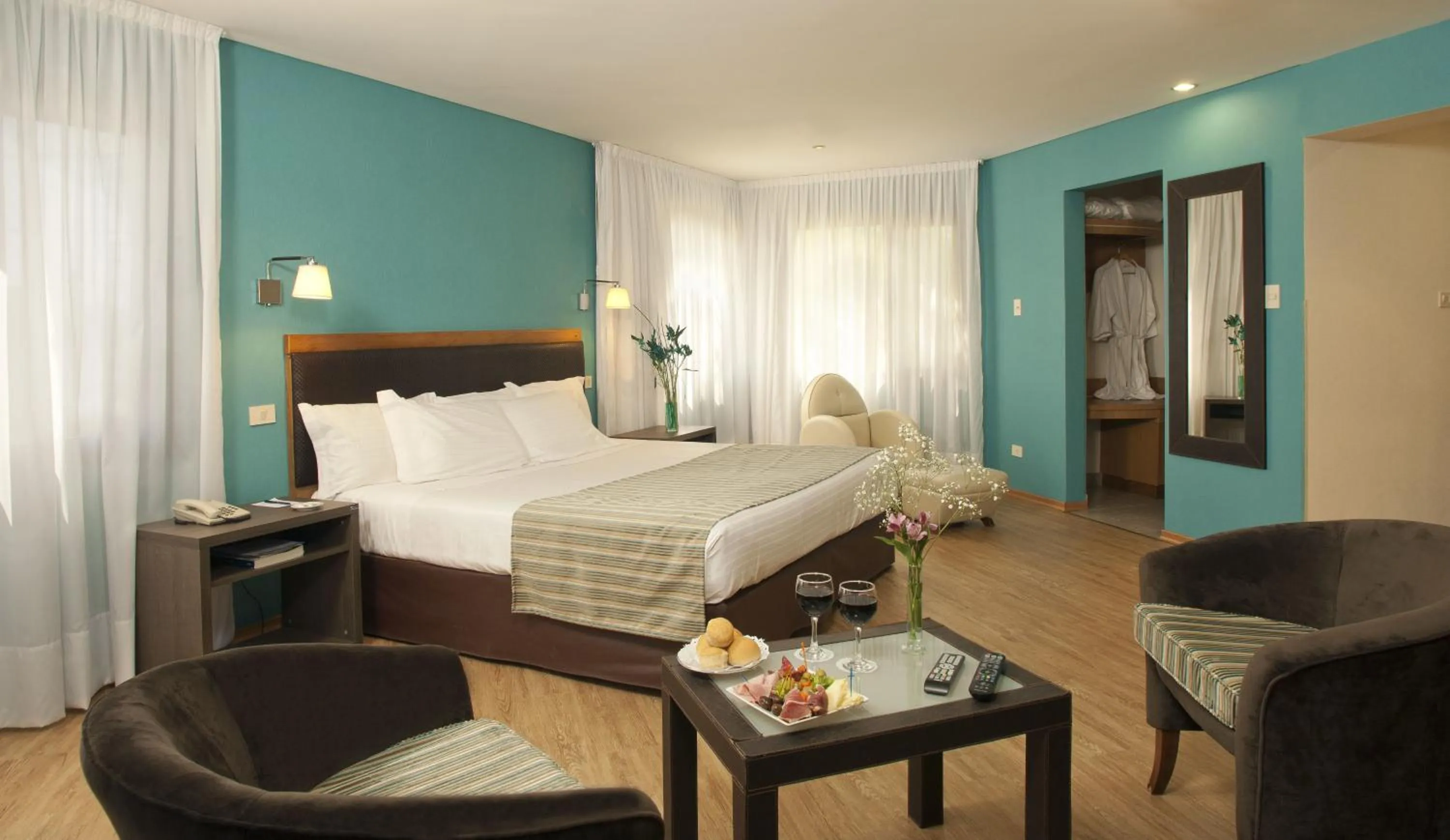 Day, Bed in Land Express Neuquén