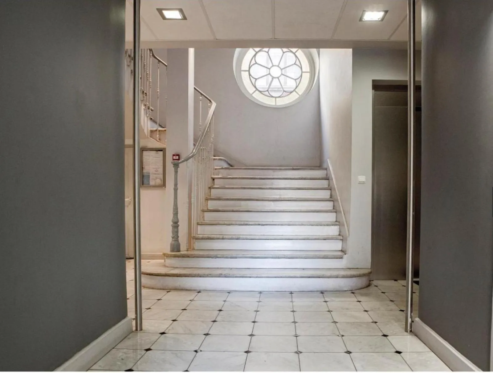 Property building in Duplex cosy - hyper centre - Proche mer et Promenade