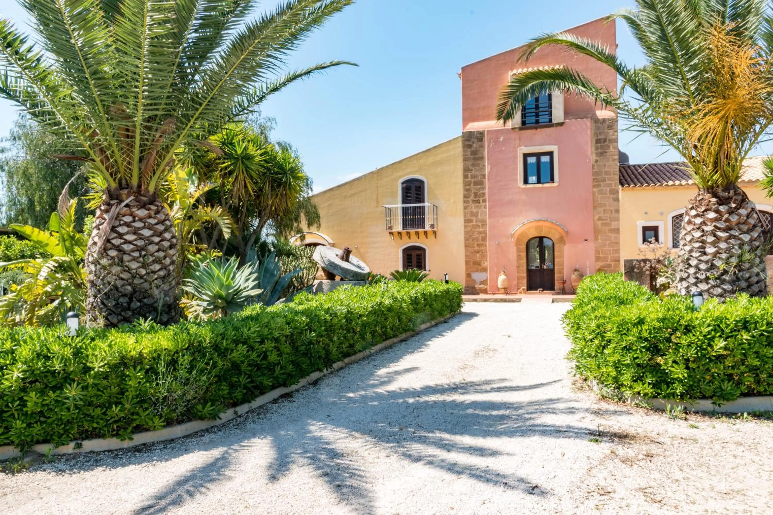 Property building in Torre Tabia