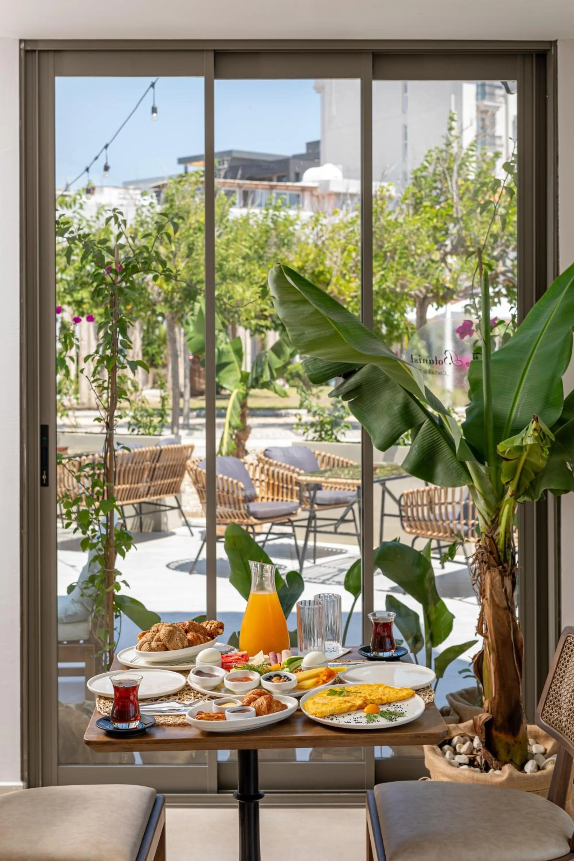 Restaurant/places to eat in Cumbalıca Garden Hotel