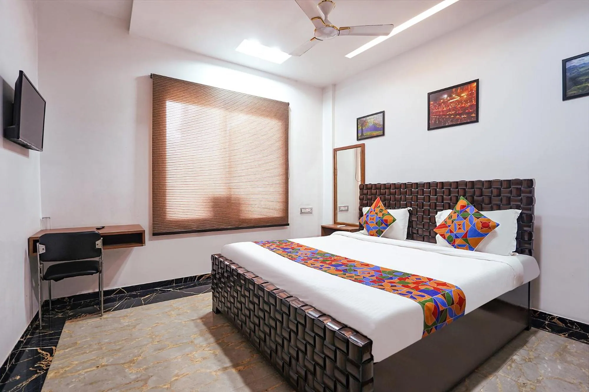 Bed in FabHotel Villa De Benares - Nr Tulsi Manas Mandir