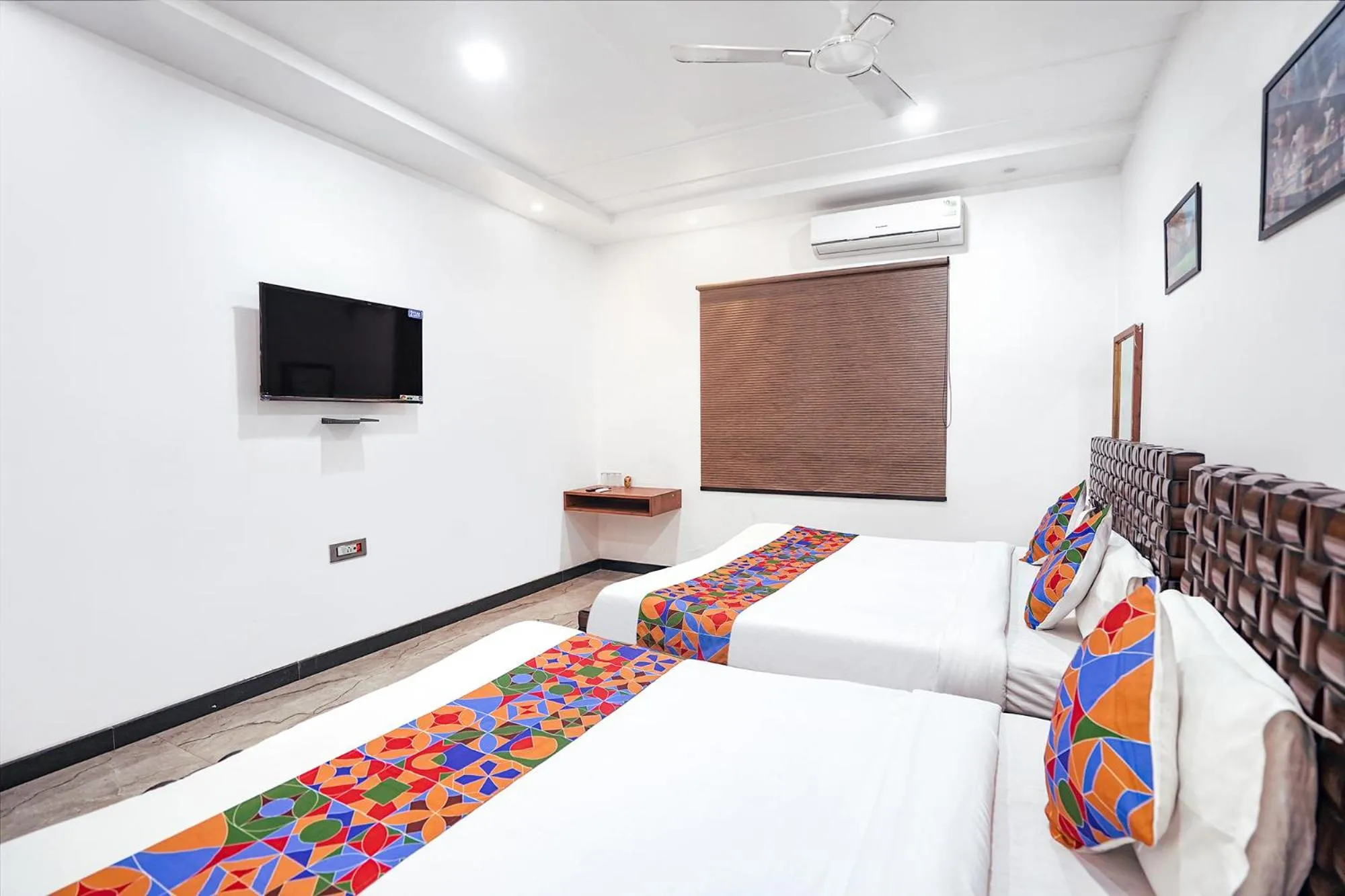 Bed in FabHotel Villa De Benares - Nr Tulsi Manas Mandir