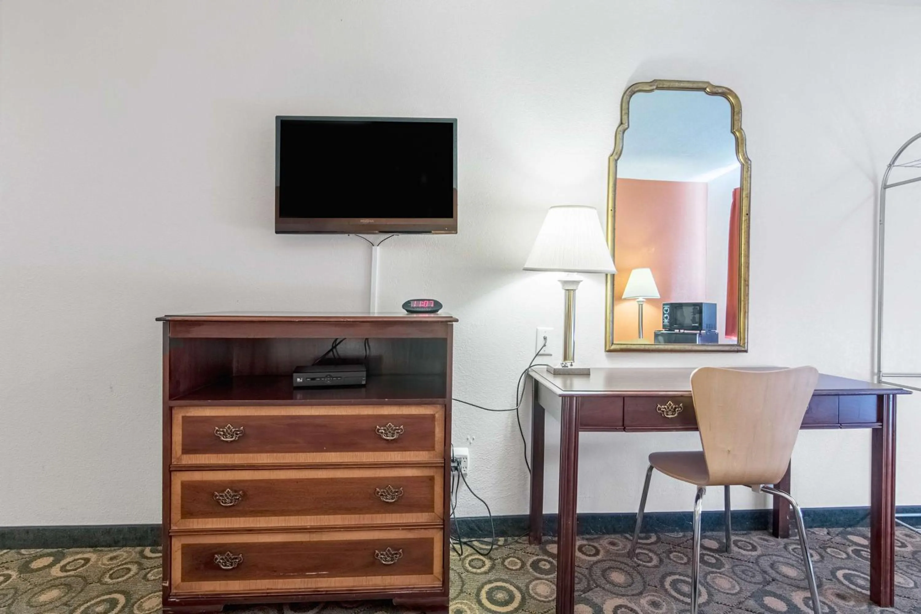 Day in Motel 6-Hope, AR