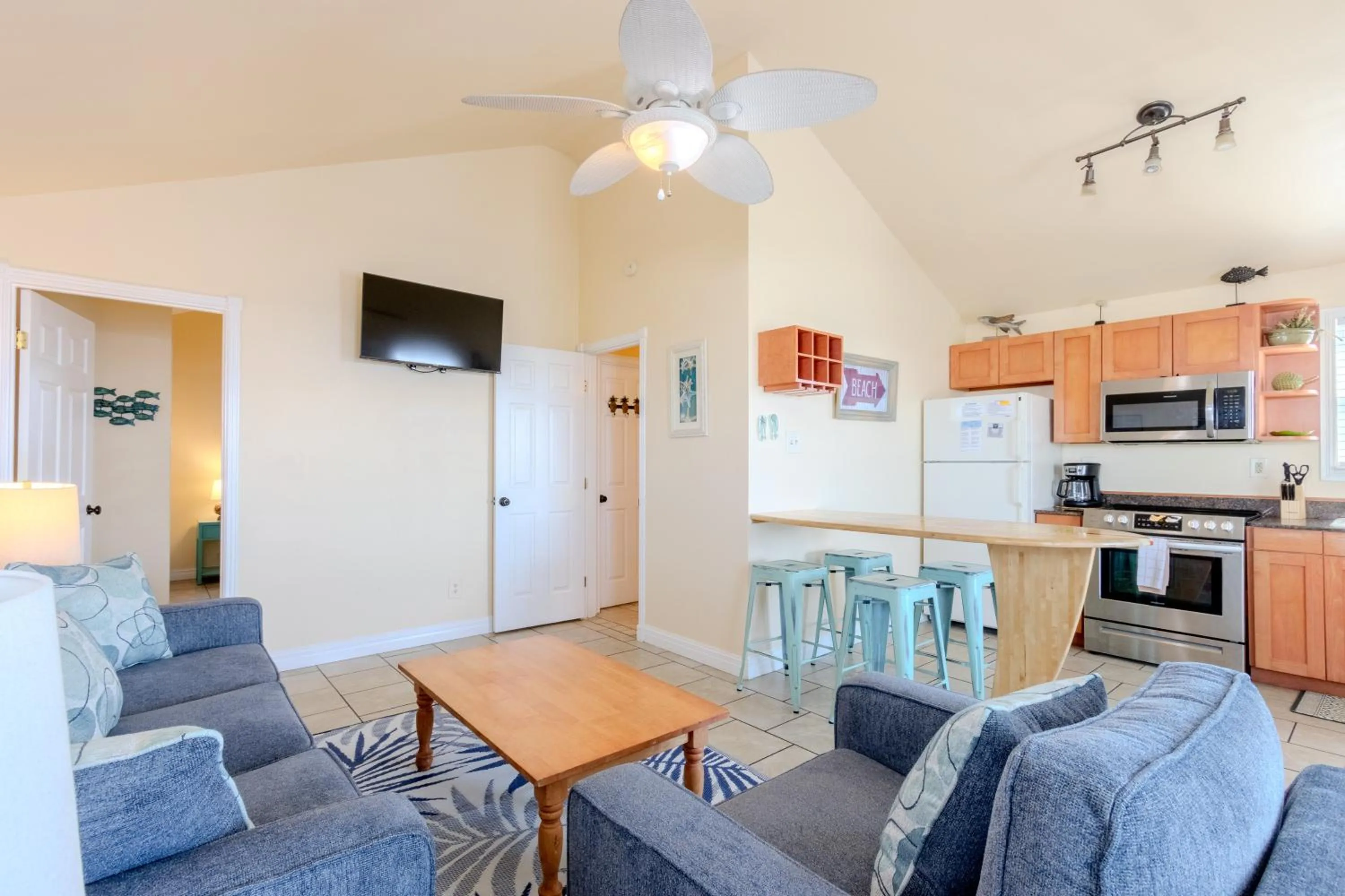Kitchen or kitchenette in Shark Reef Resort Motel & Cottages