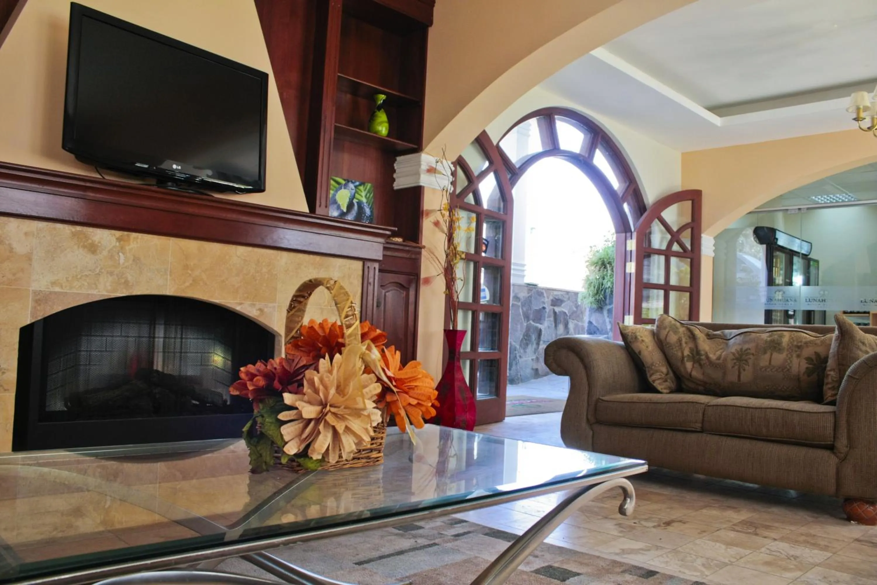 Communal lounge/ TV room in Lunahuana River Resort