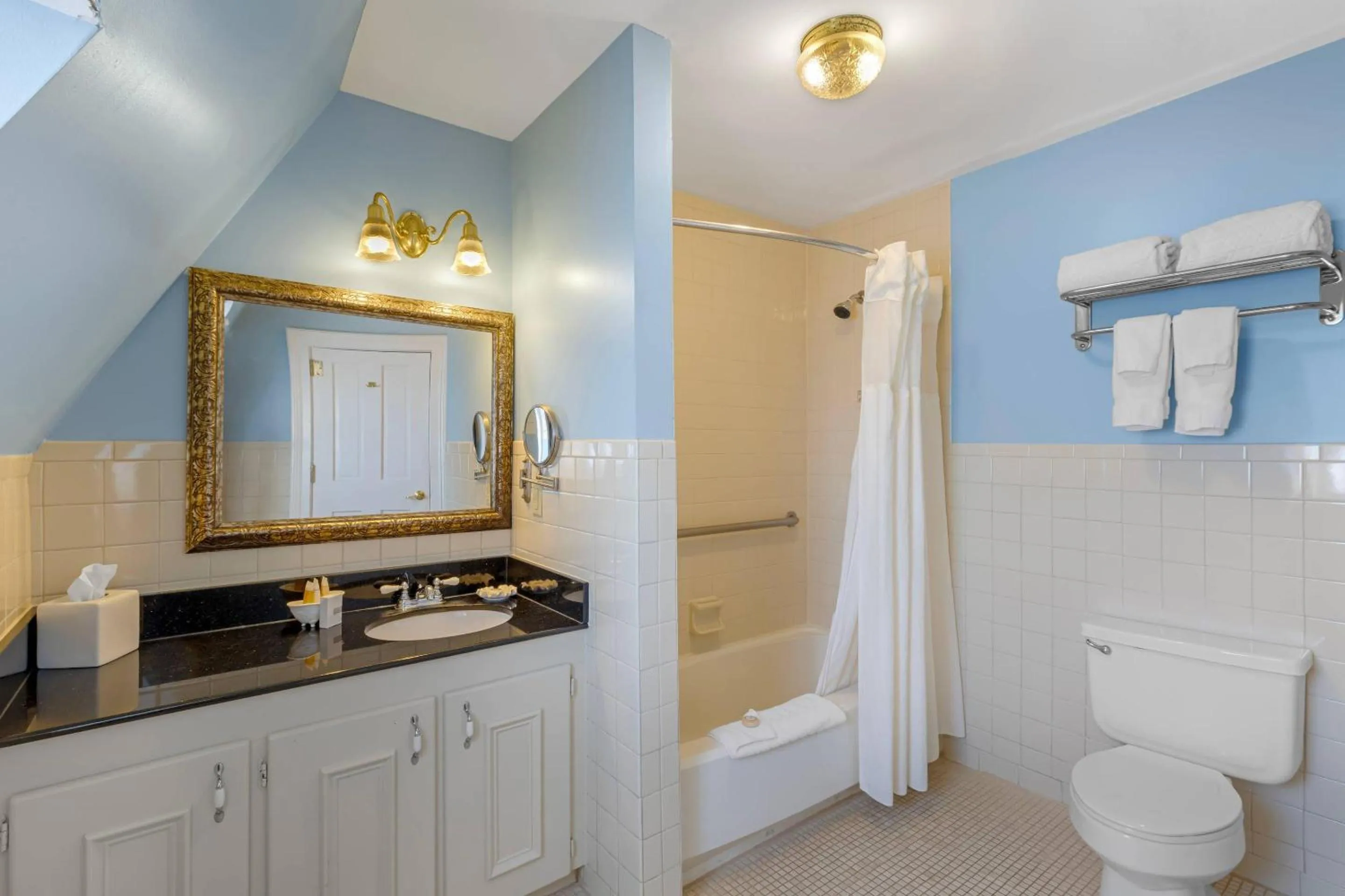 Bedroom in Windsor Hotel, an Ascend Collection Hotel