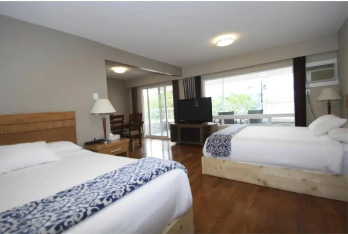 Studio with Lake View in Harrison Spa Motel Studio with Lake View in Harrison Spa Motel