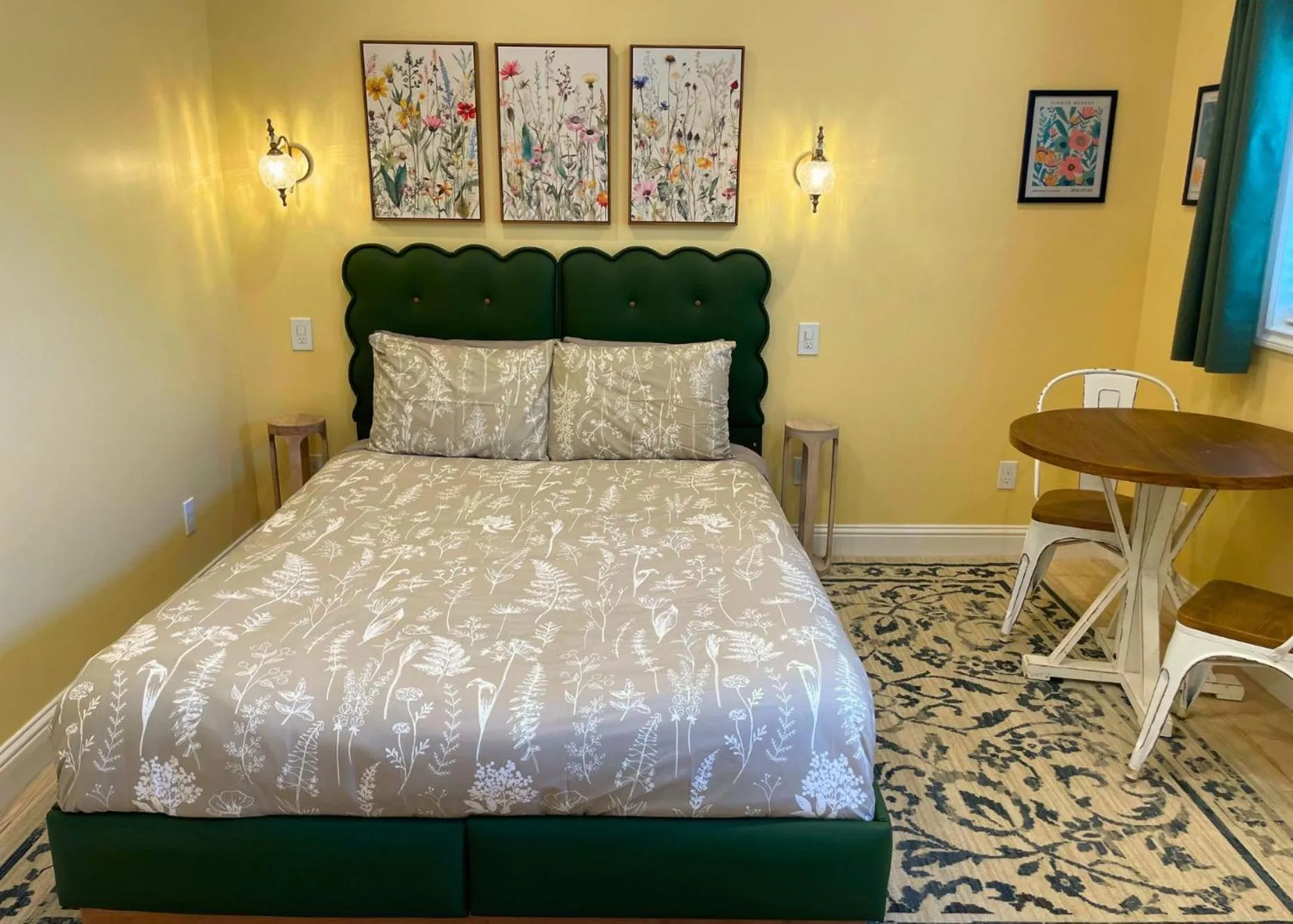 Bed in The Edenwild Boutique Inn