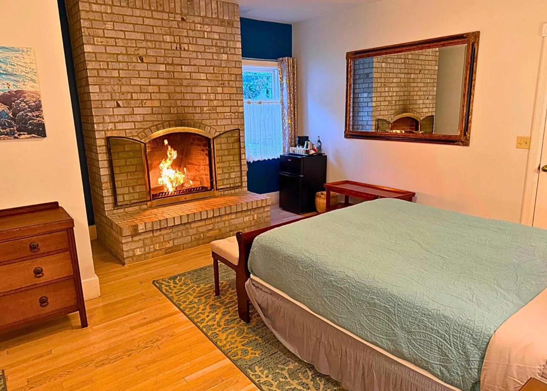 Bed in The Edenwild Boutique Inn