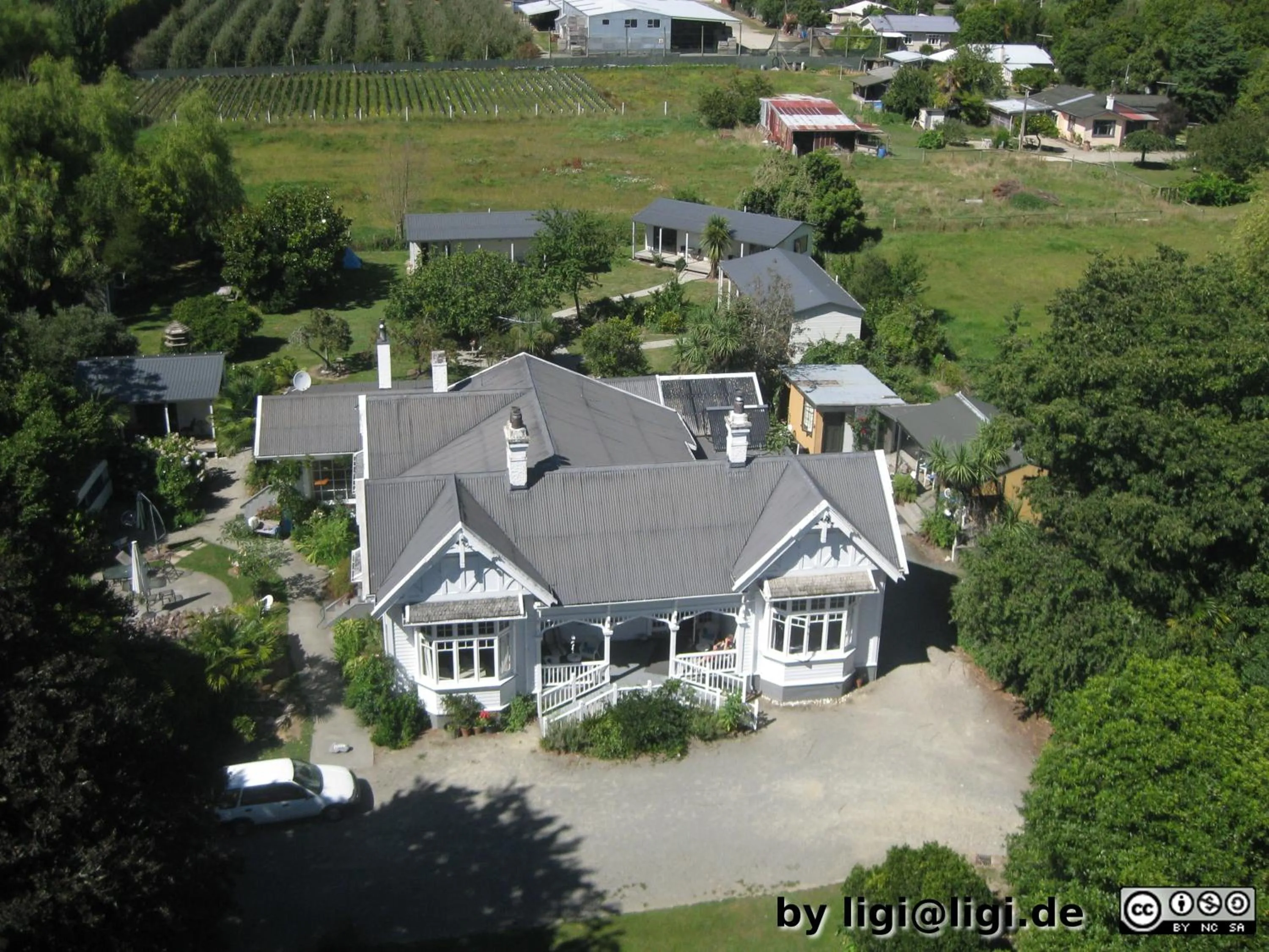 Neighbourhood in White Elephant Accomodation