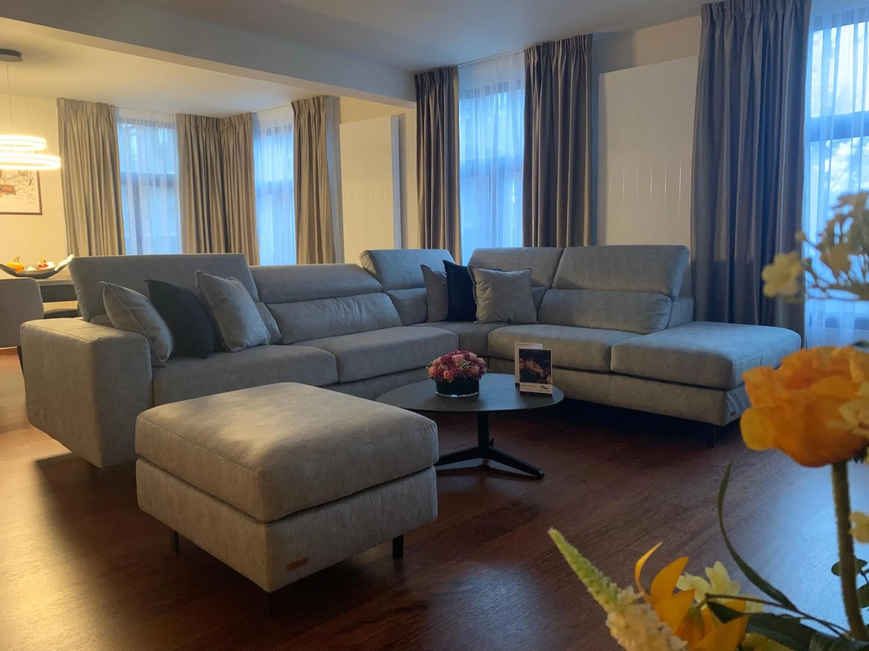 Botanique Suites AirBnB, Antwerp