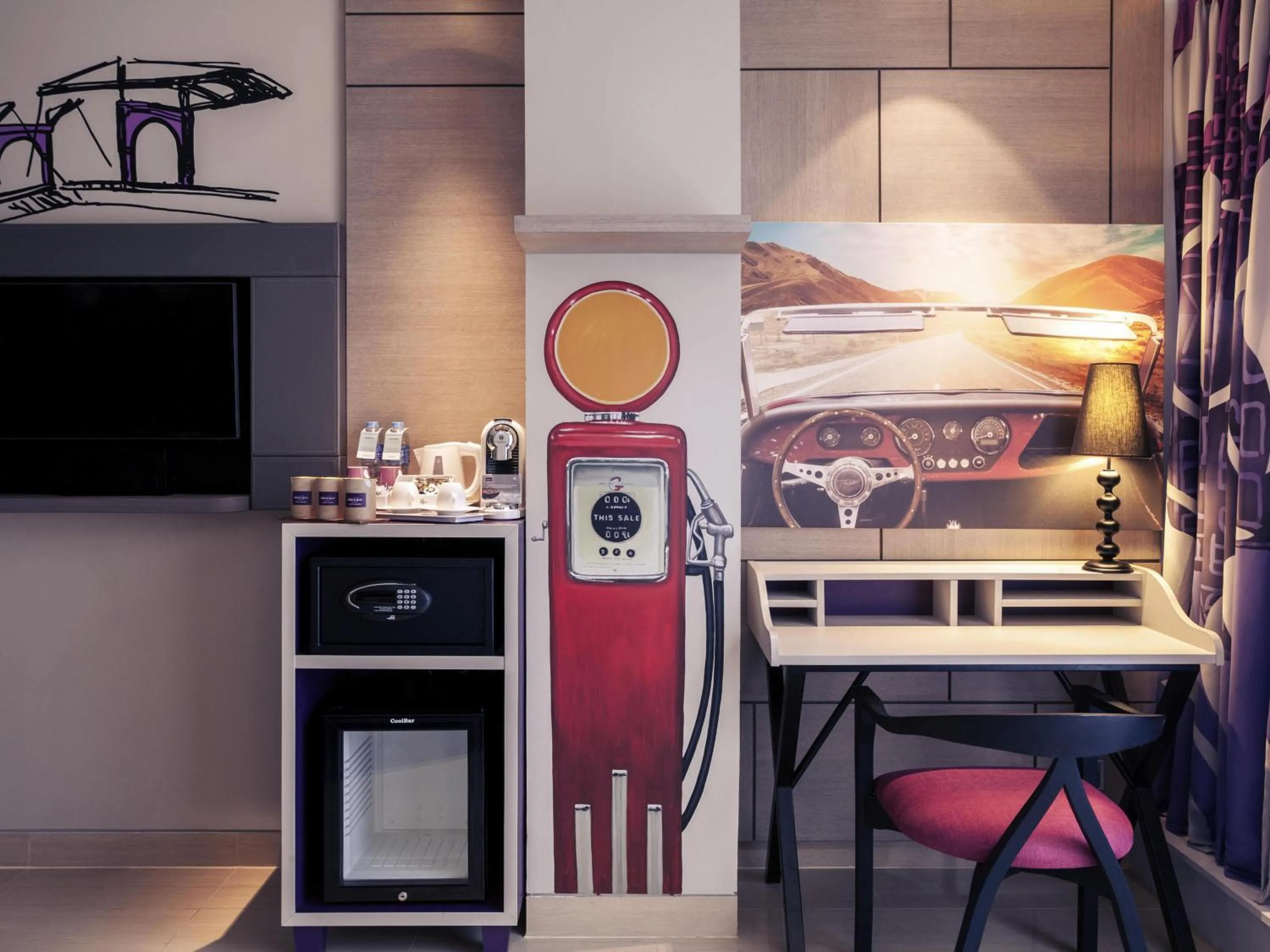 Bedroom in Mercure Jakarta Sabang