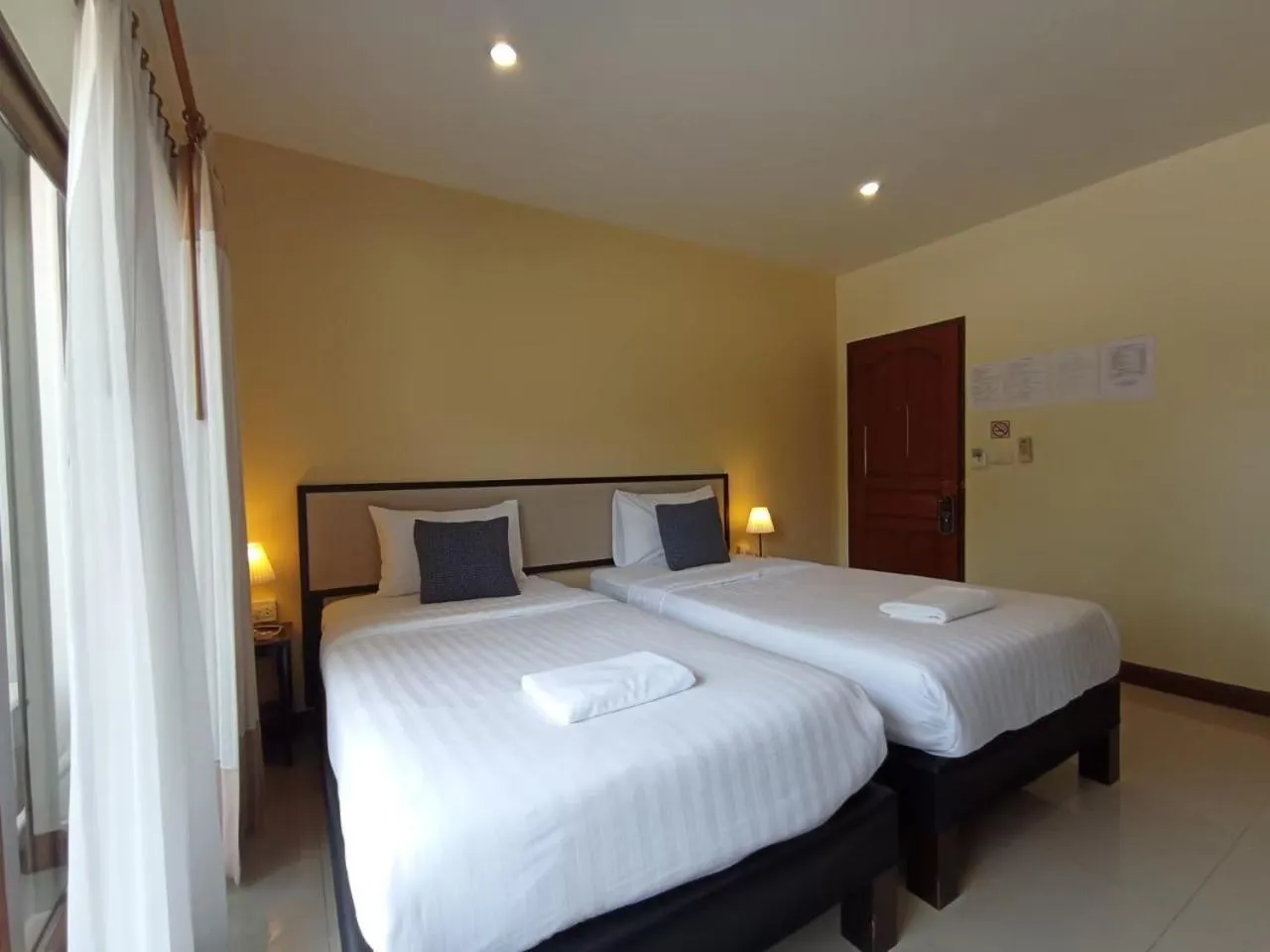 Bedroom, Bed in Pak Ping Rim Khong