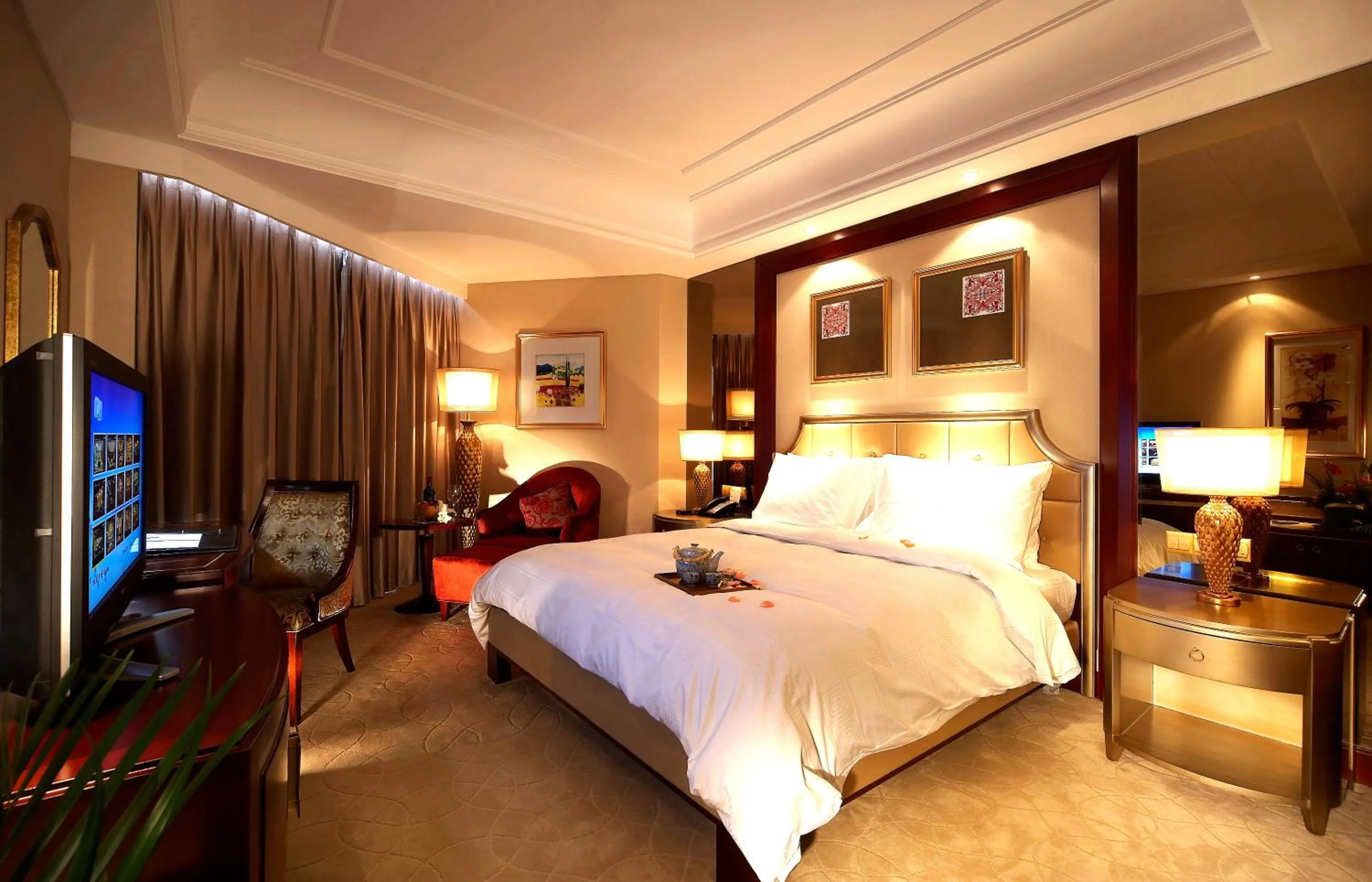 Photo of the whole room in Dynasty International Hotel Dalian