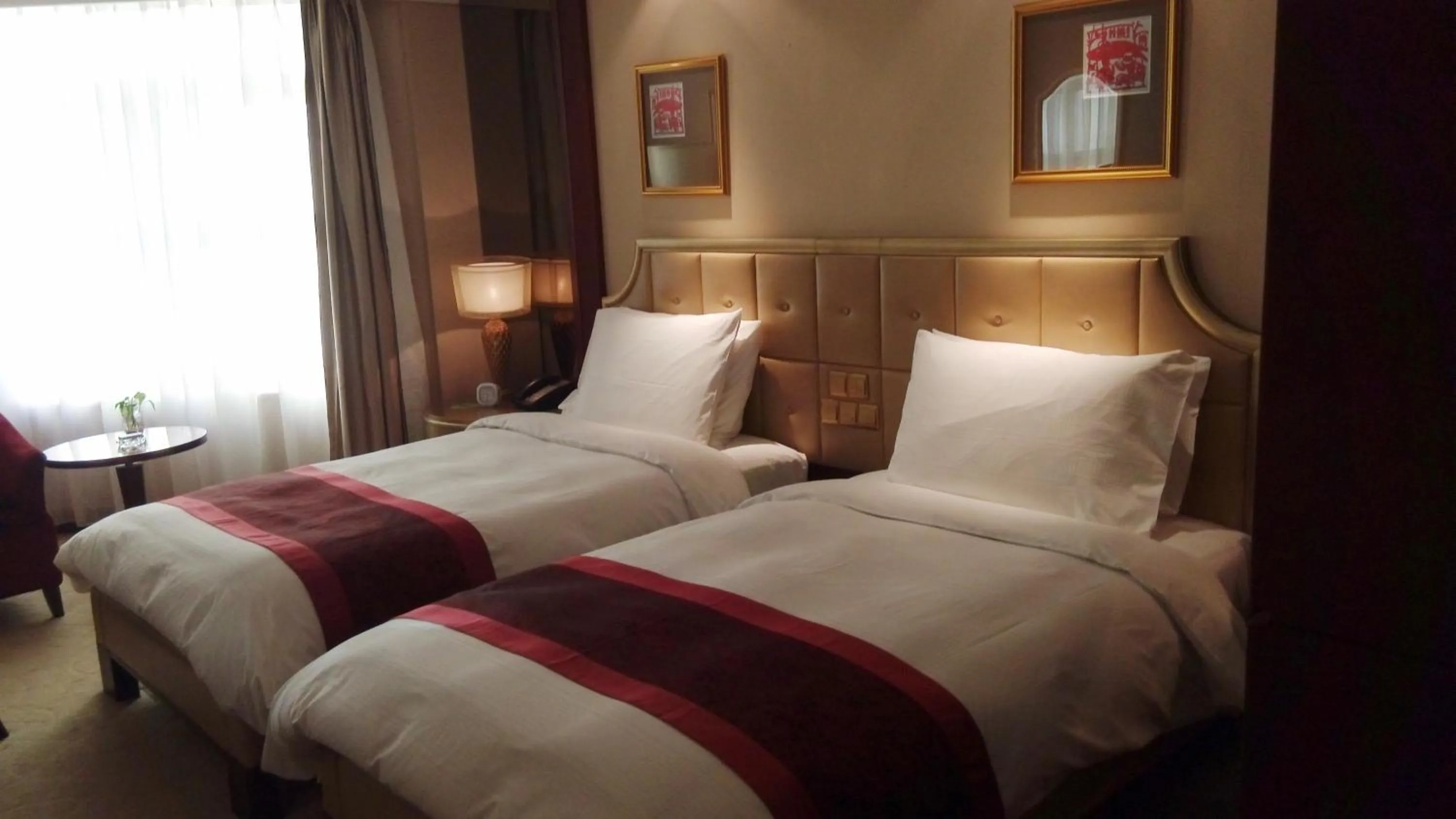 bunk bed in Dynasty International Hotel Dalian