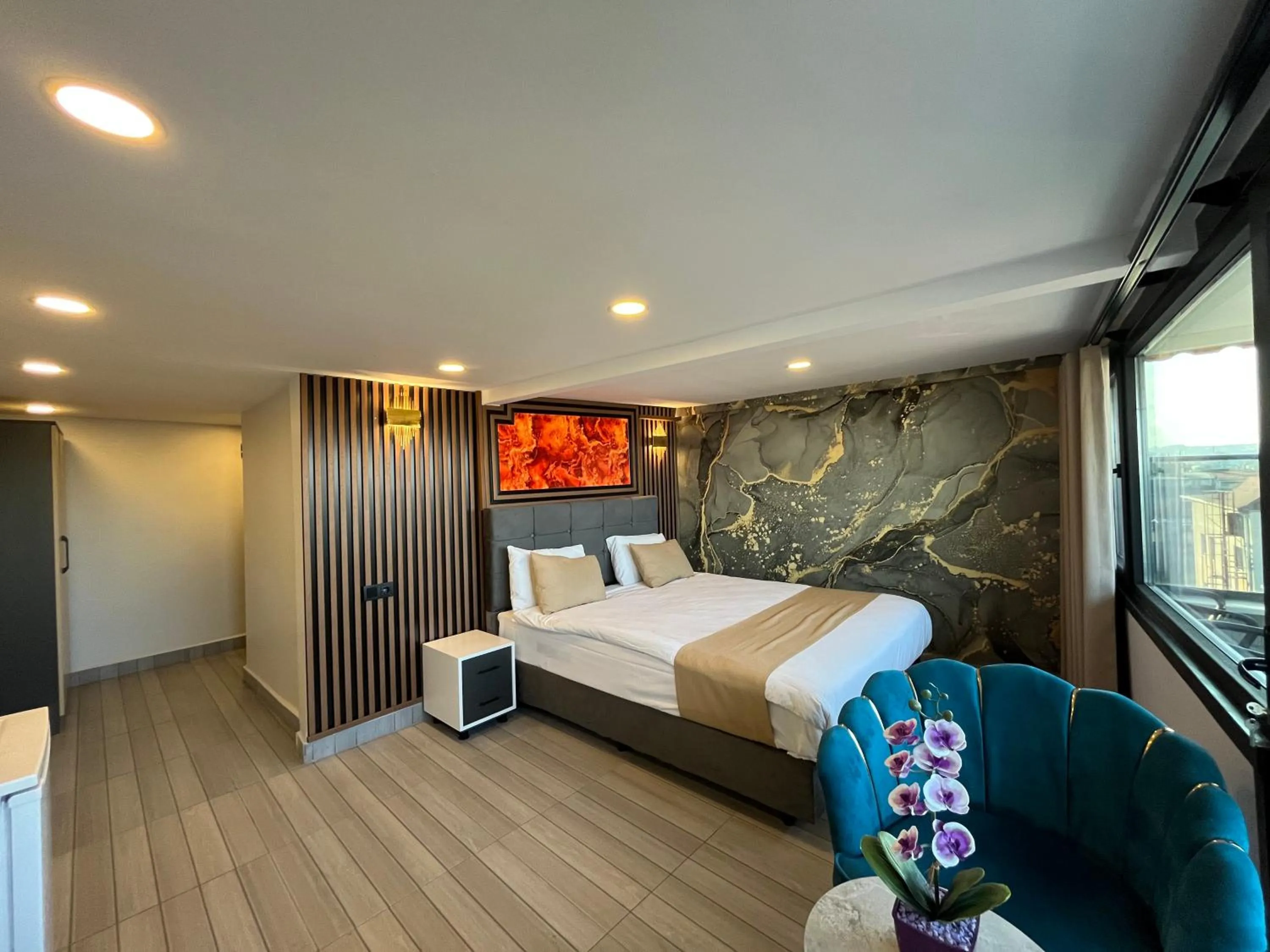 Bed in White Palace Haliç