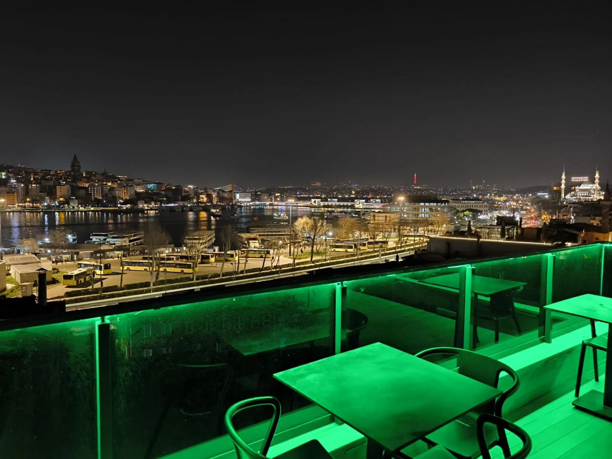 Night in White Palace Haliç