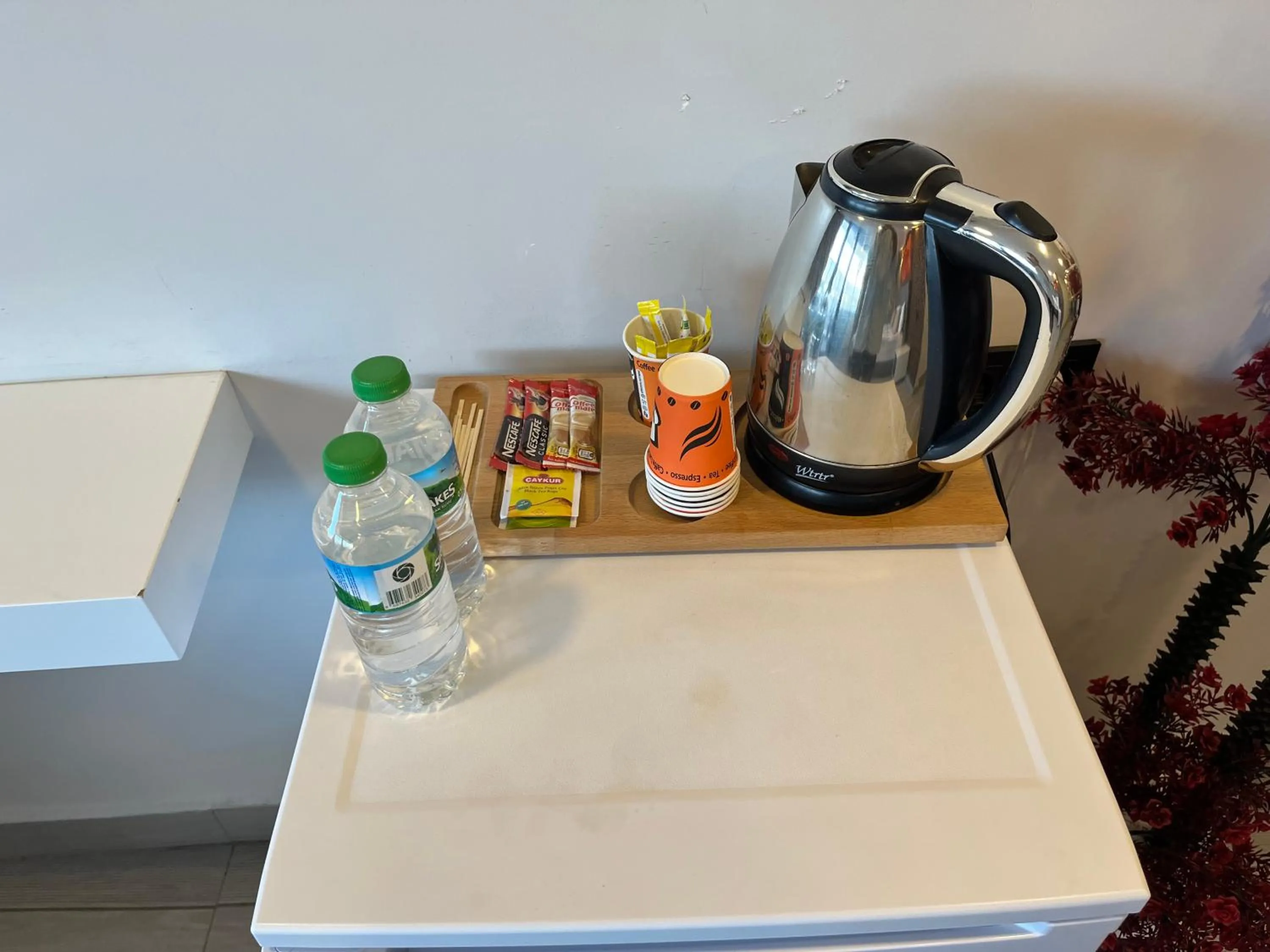 Coffee/tea facilities in White Palace Haliç