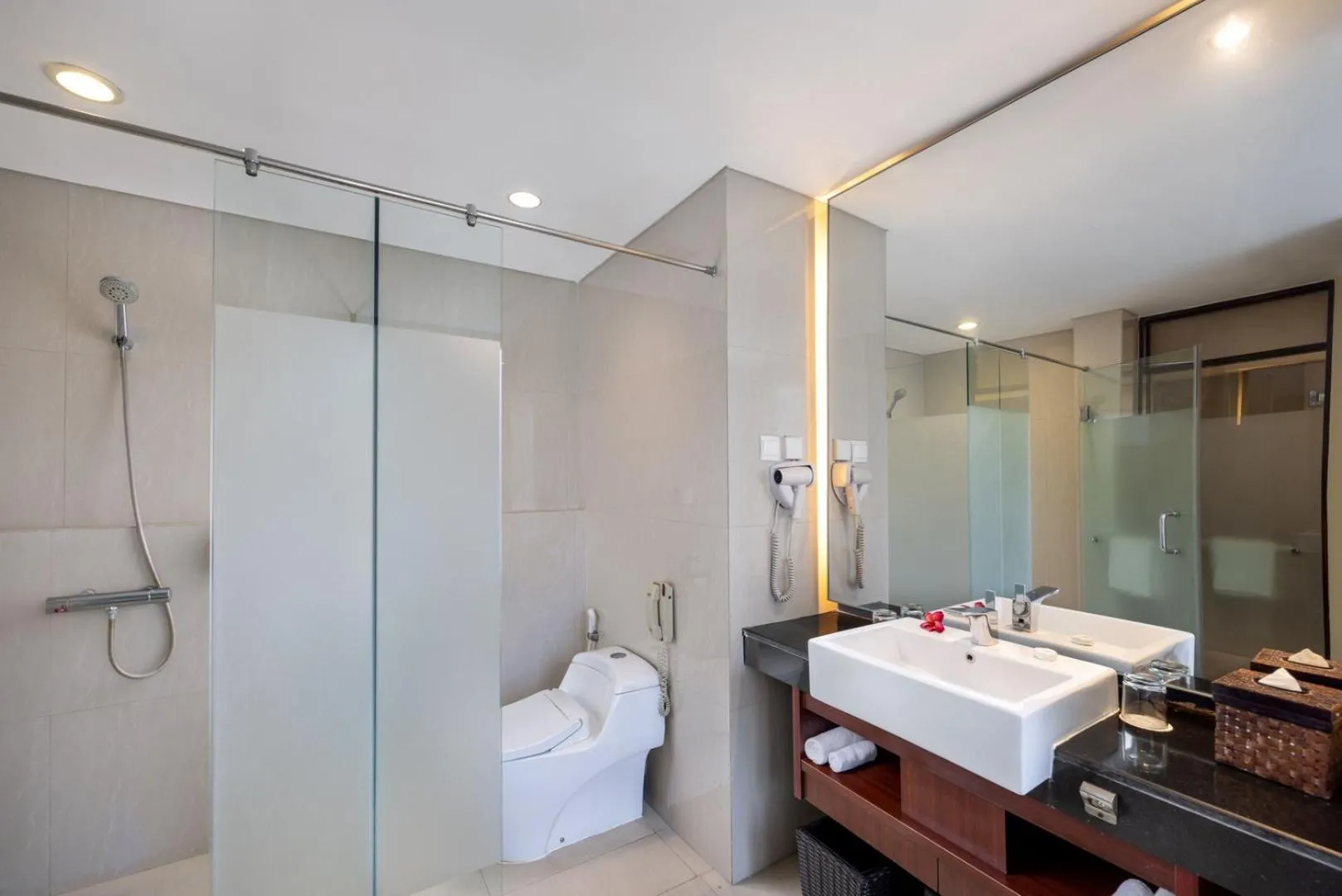 Bathroom in Sanur Resort Watujimbar