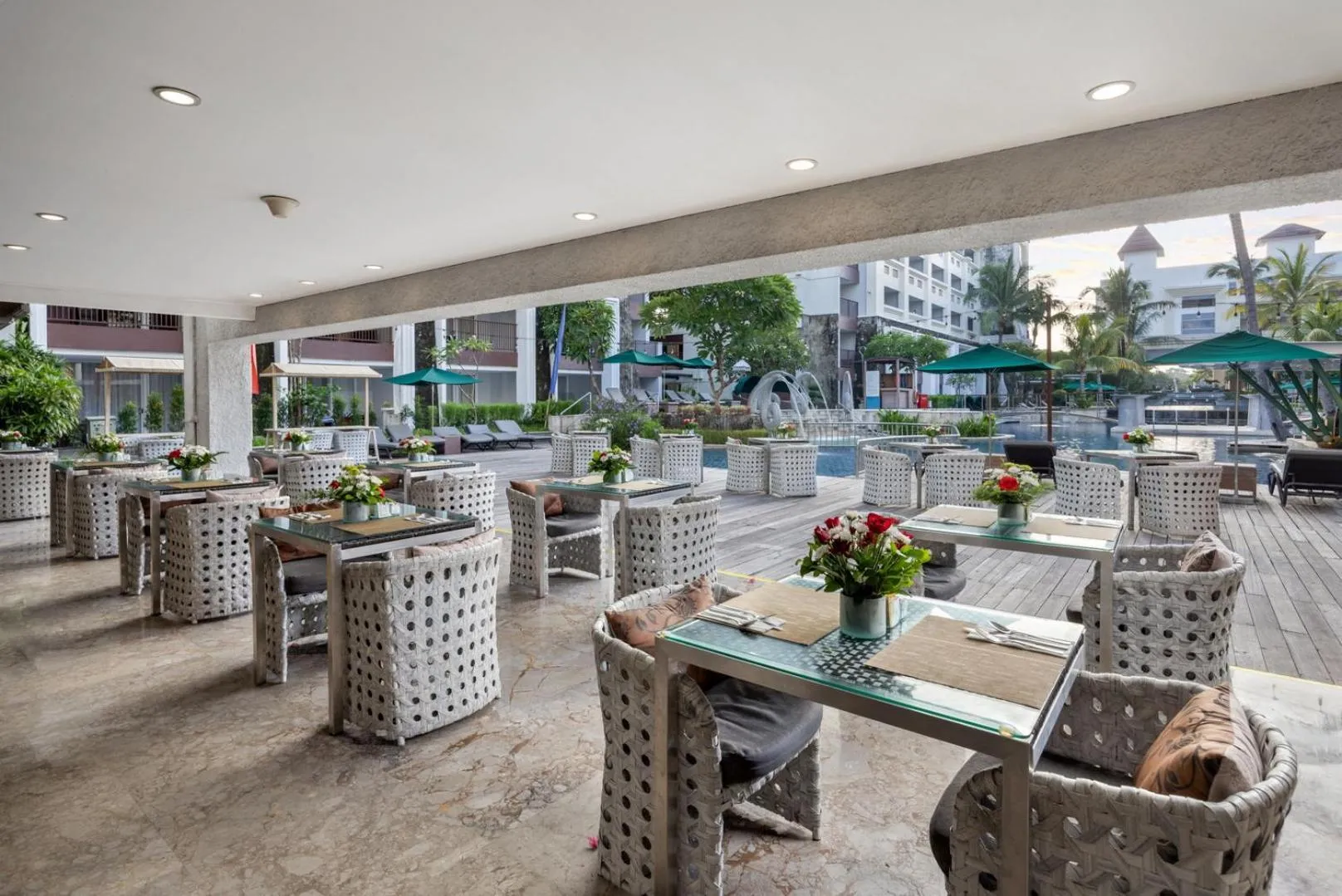 Restaurant/places to eat in Sanur Resort Watujimbar