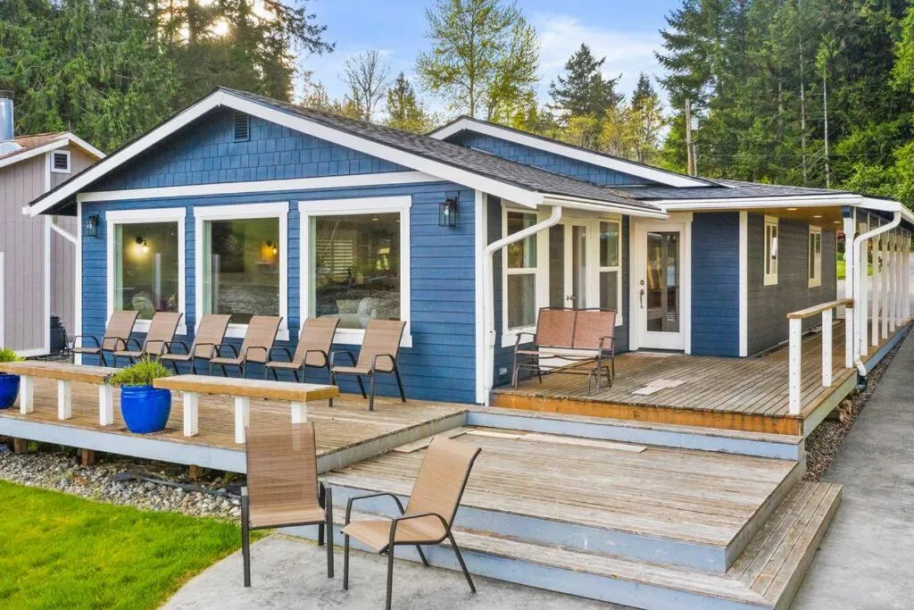 Idyllic Lakeside Getaway - Hidden Gem